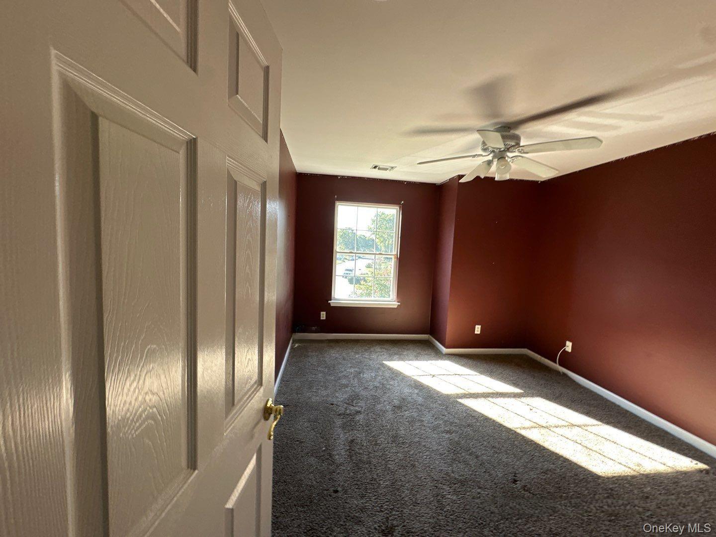 2 East Avenue, Coram, NY 11727