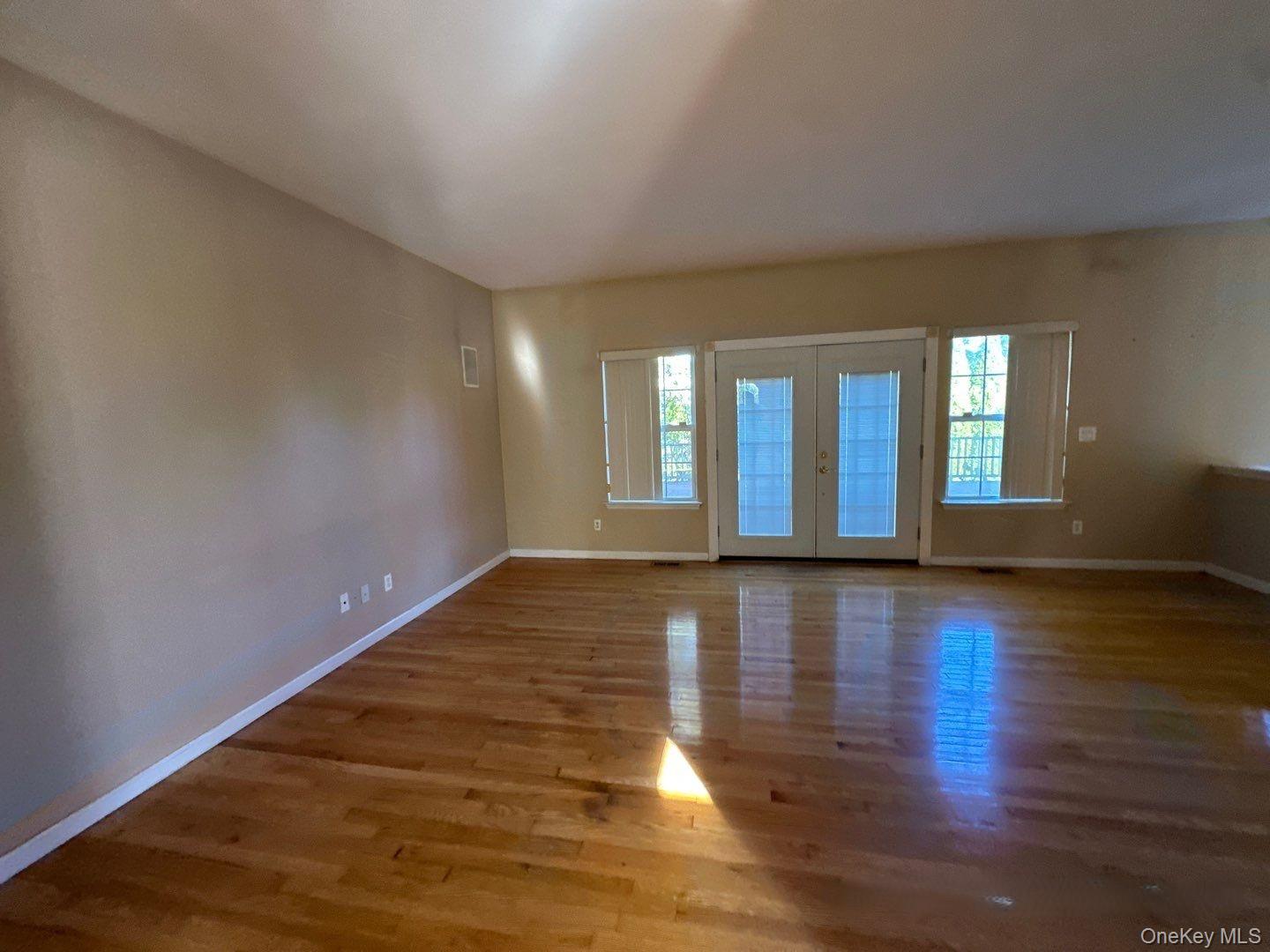 2 East Avenue, Coram, NY 11727