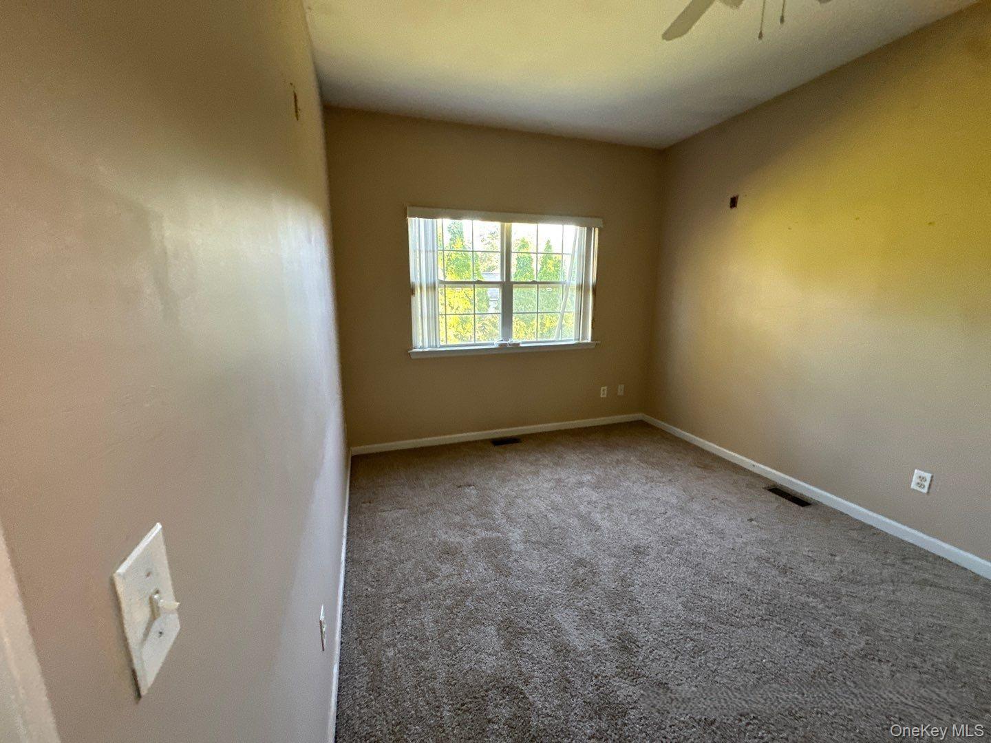 2 East Avenue, Coram, NY 11727