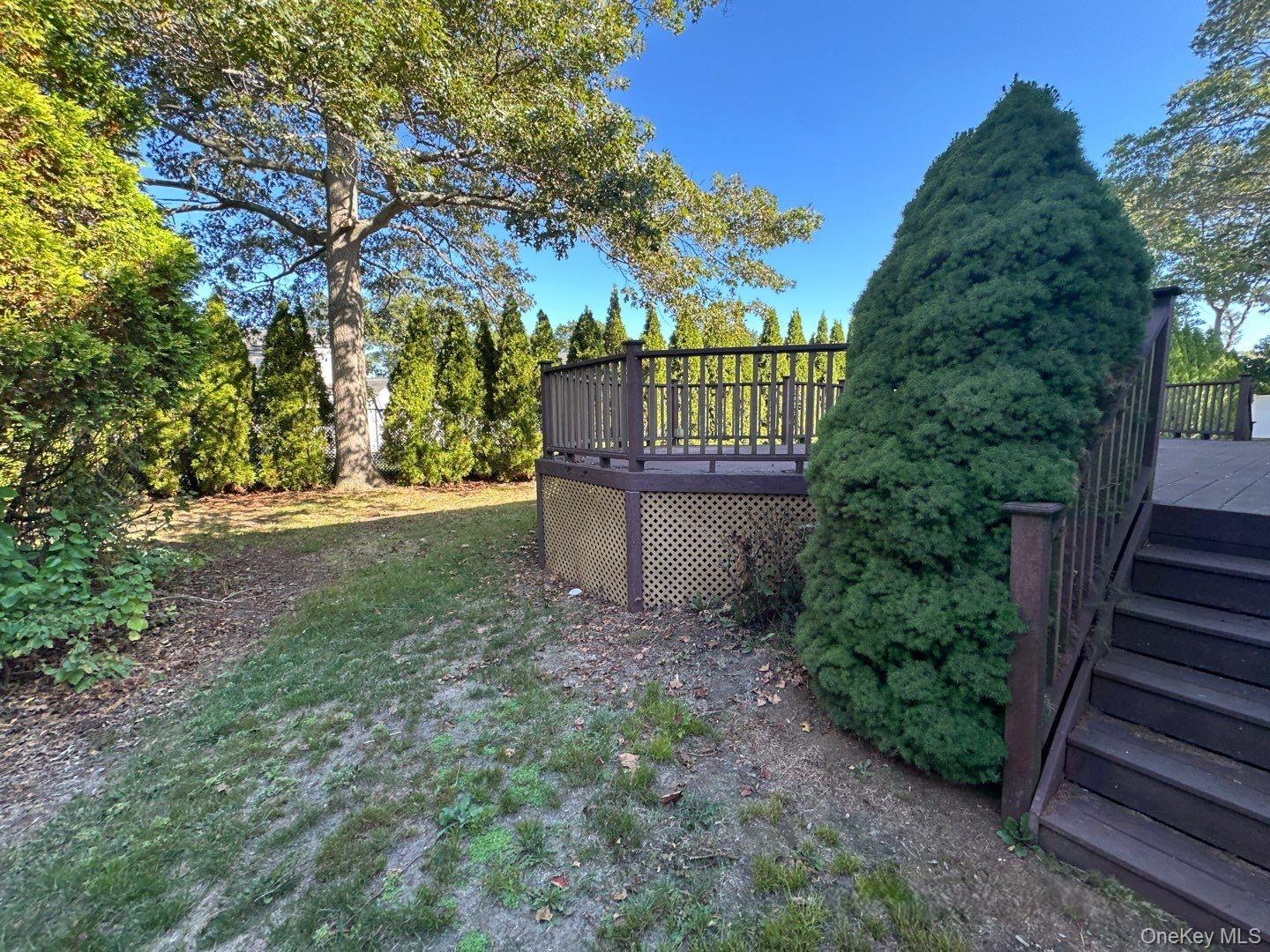 2 East Avenue, Coram, NY 11727