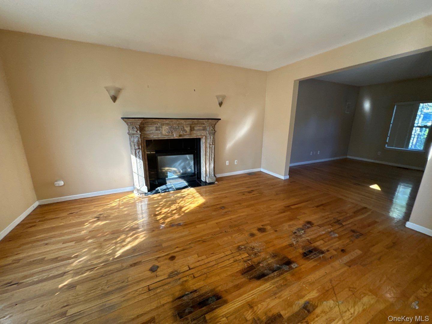 2 East Avenue, Coram, NY 11727