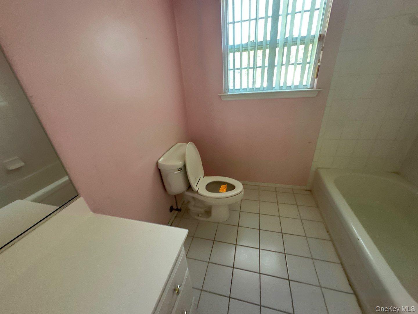 2 East Avenue, Coram, NY 11727