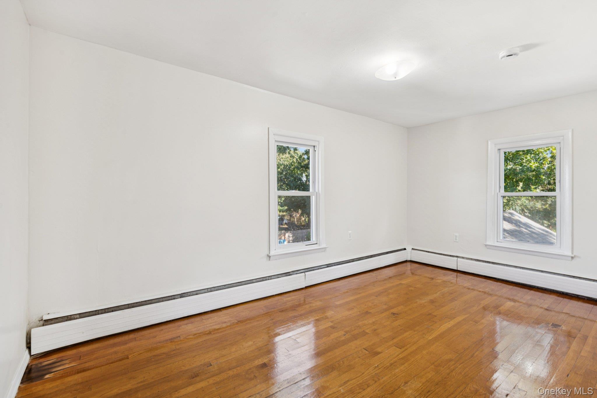 18 Lockwood Road, Bay Shore, NY 11706