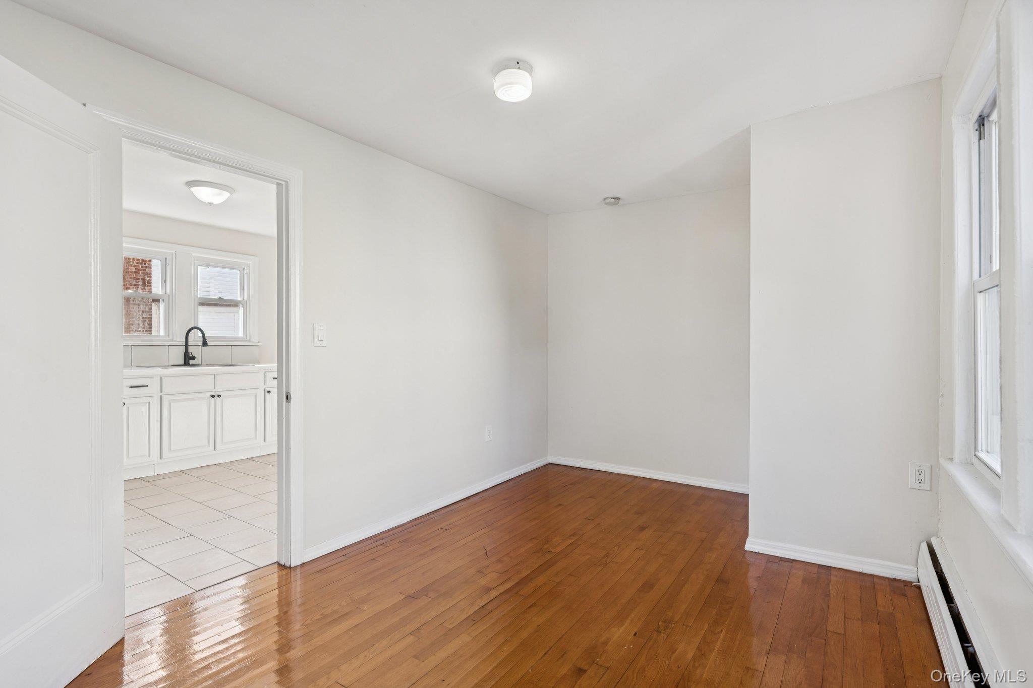 18 Lockwood Road, Bay Shore, NY 11706