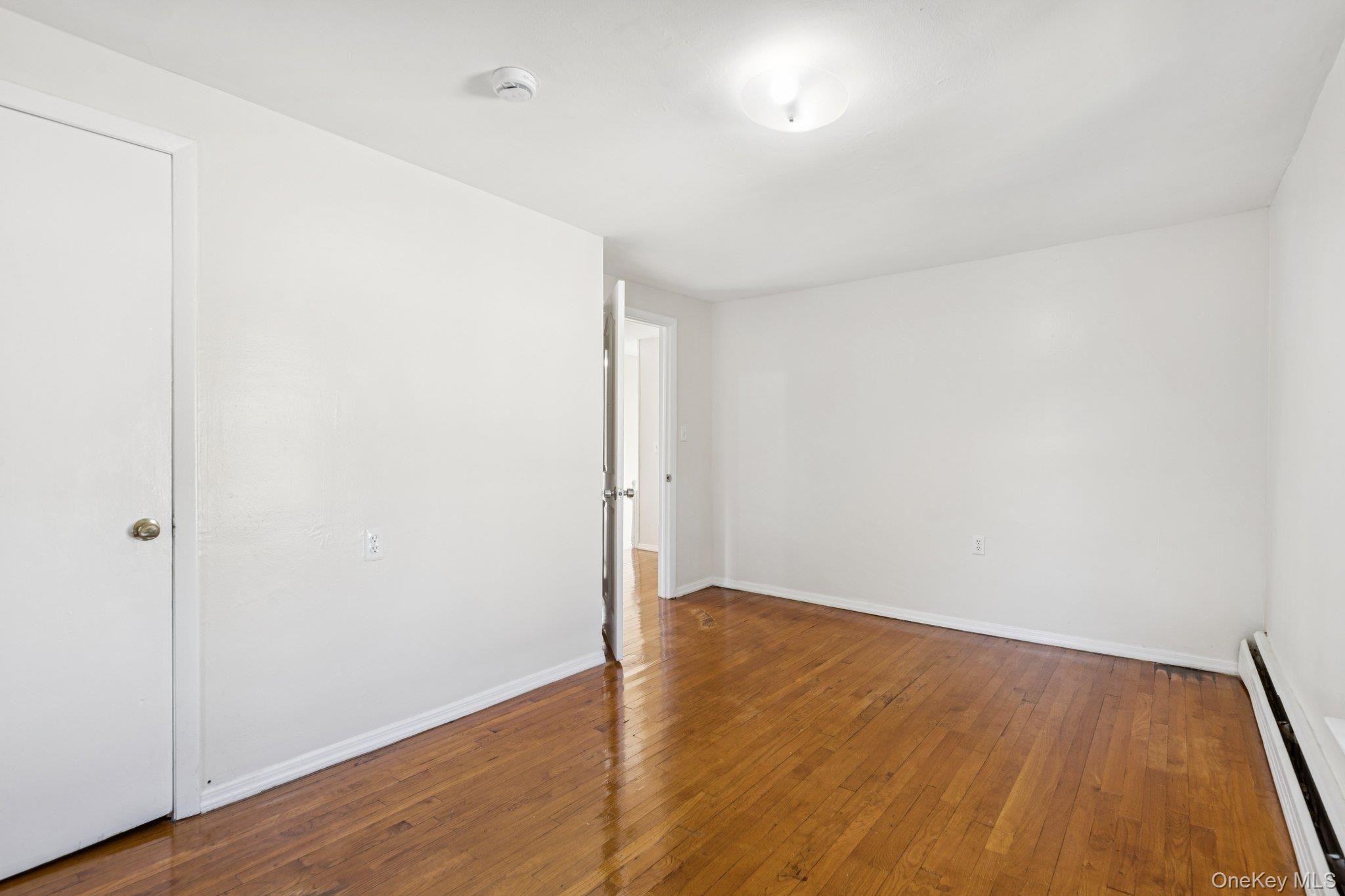 18 Lockwood Road, Bay Shore, NY 11706