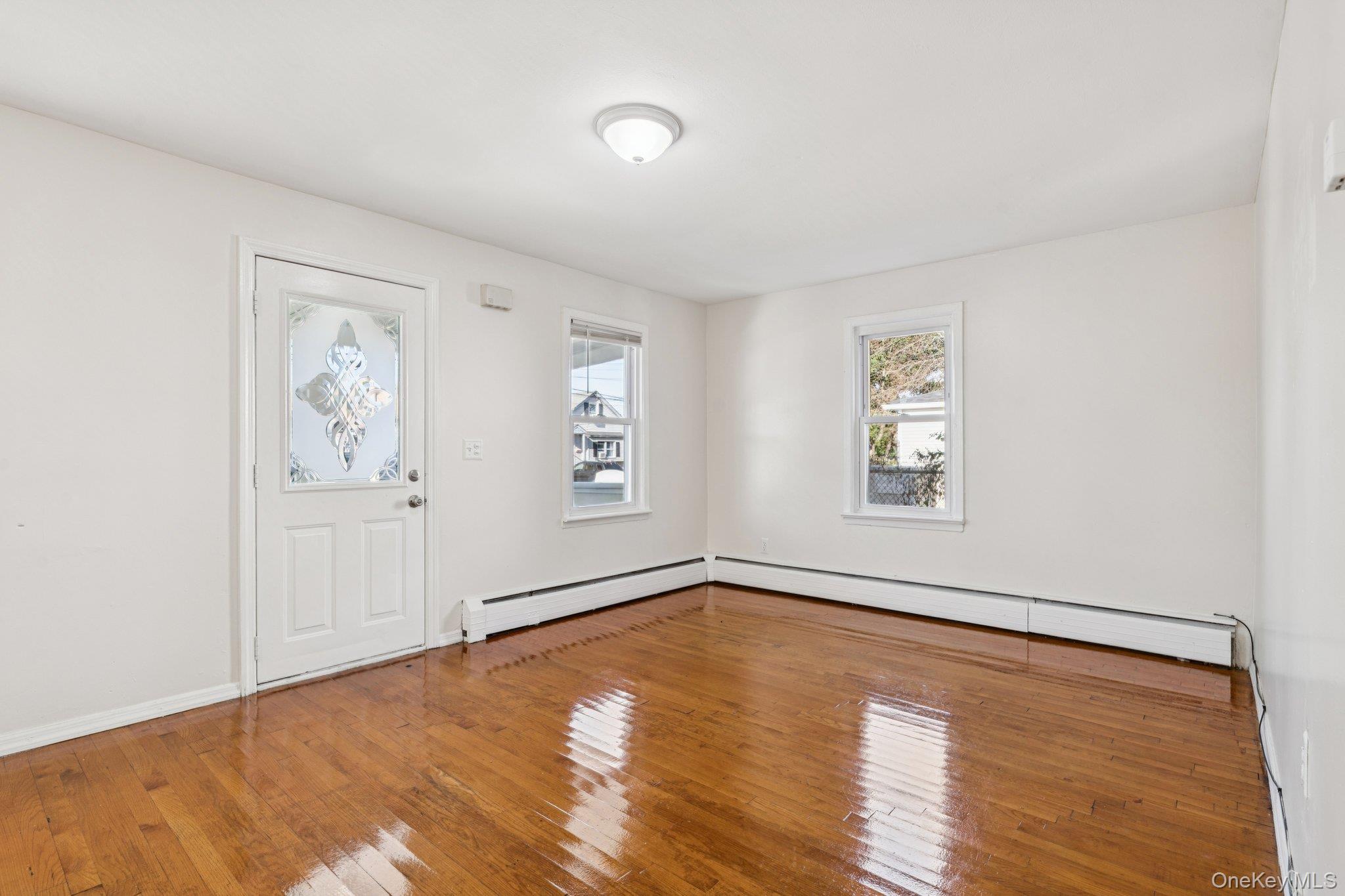 18 Lockwood Road, Bay Shore, NY 11706