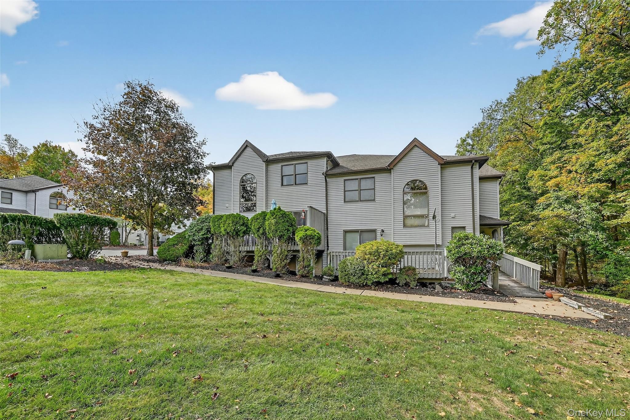 2 Rosa Court, Monroe, NY 10950