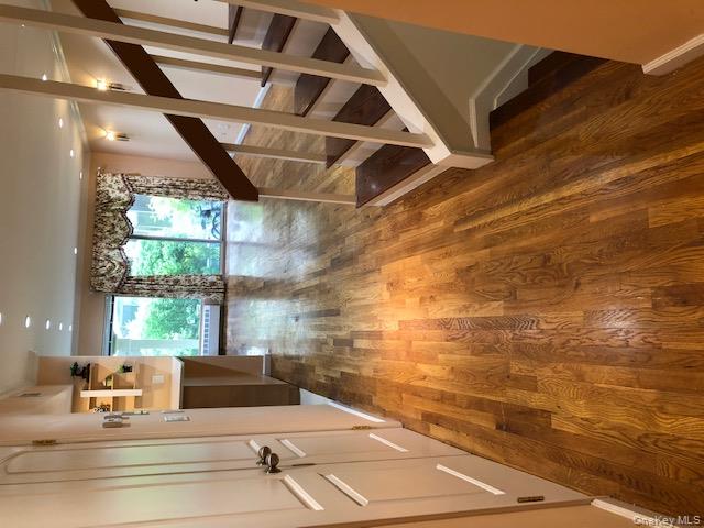 12-31 Robin Lane # Triplex, Bayside, NY 11360