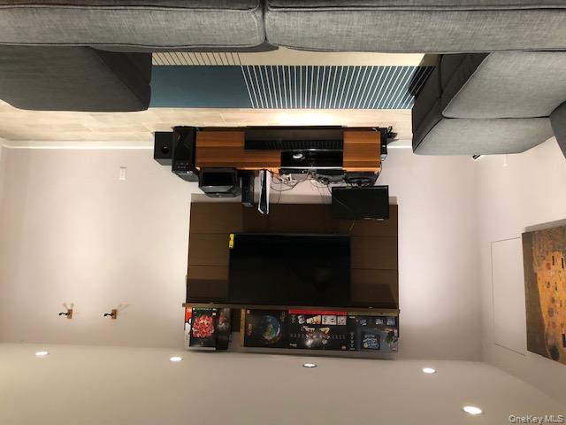 12-31 Robin Lane # Triplex, Bayside, NY 11360