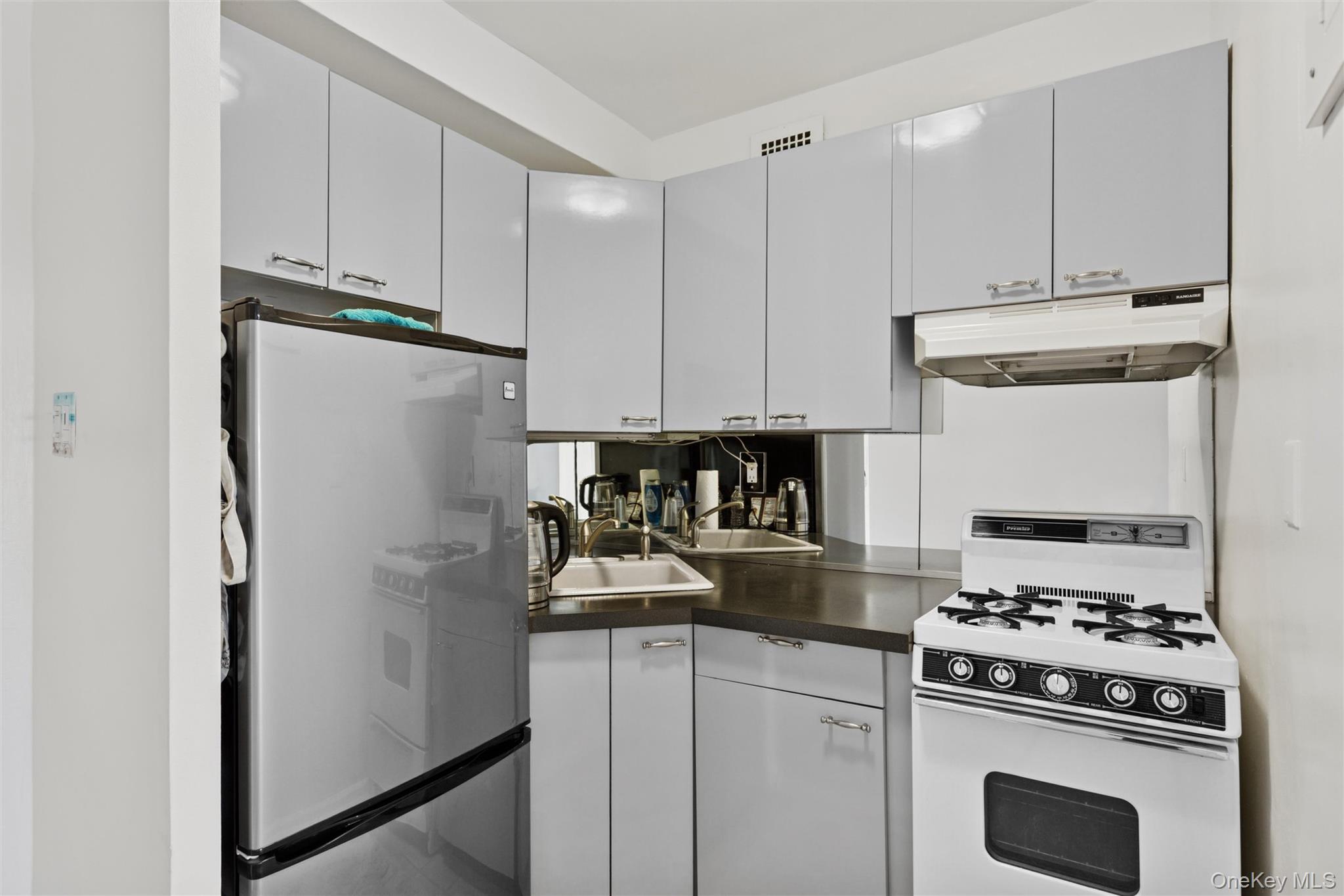 25 Neptune Boulevard # 9S, Long Beach, NY 11561