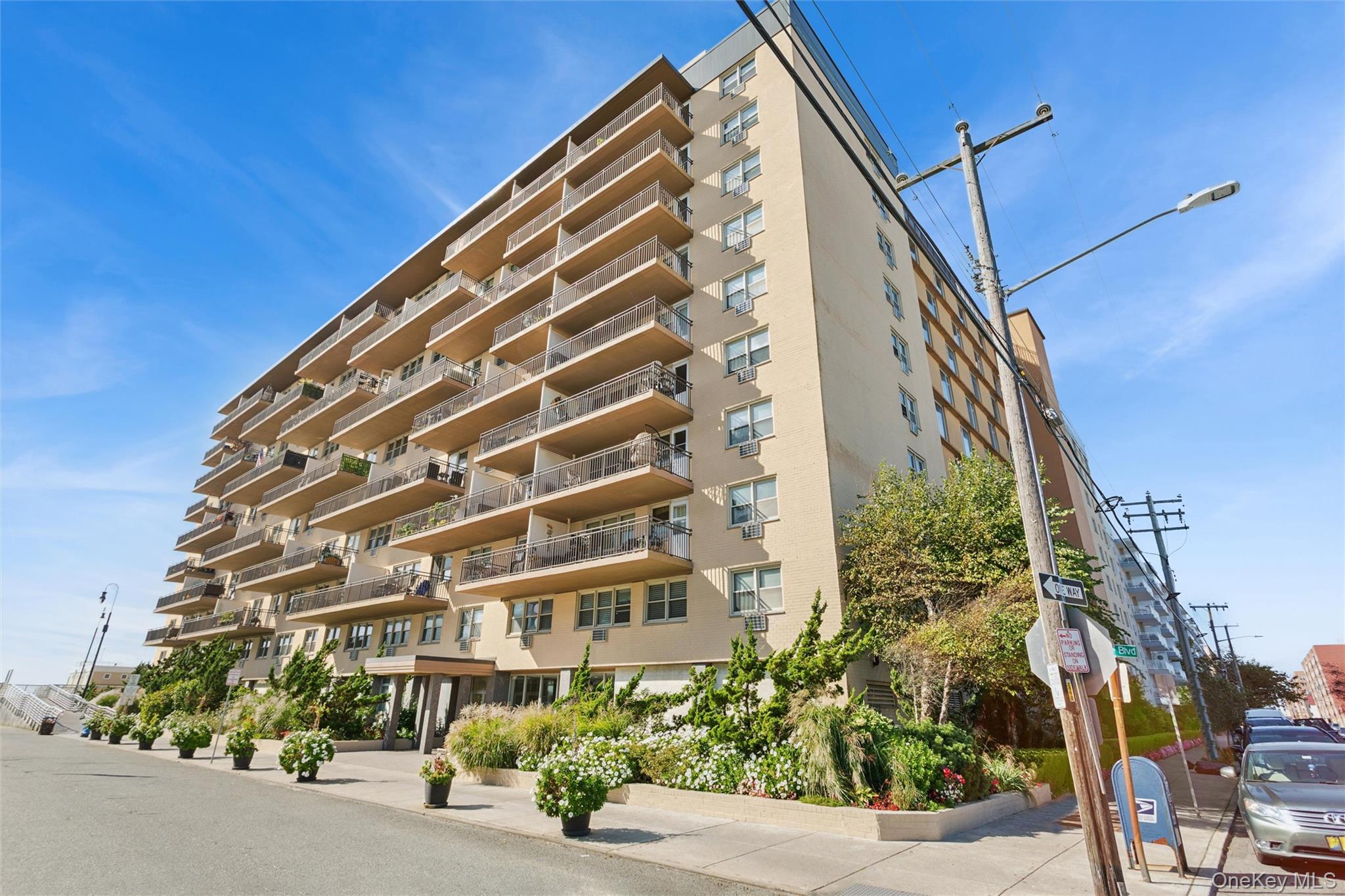 25 Neptune Boulevard # 9S, Long Beach, NY 11561