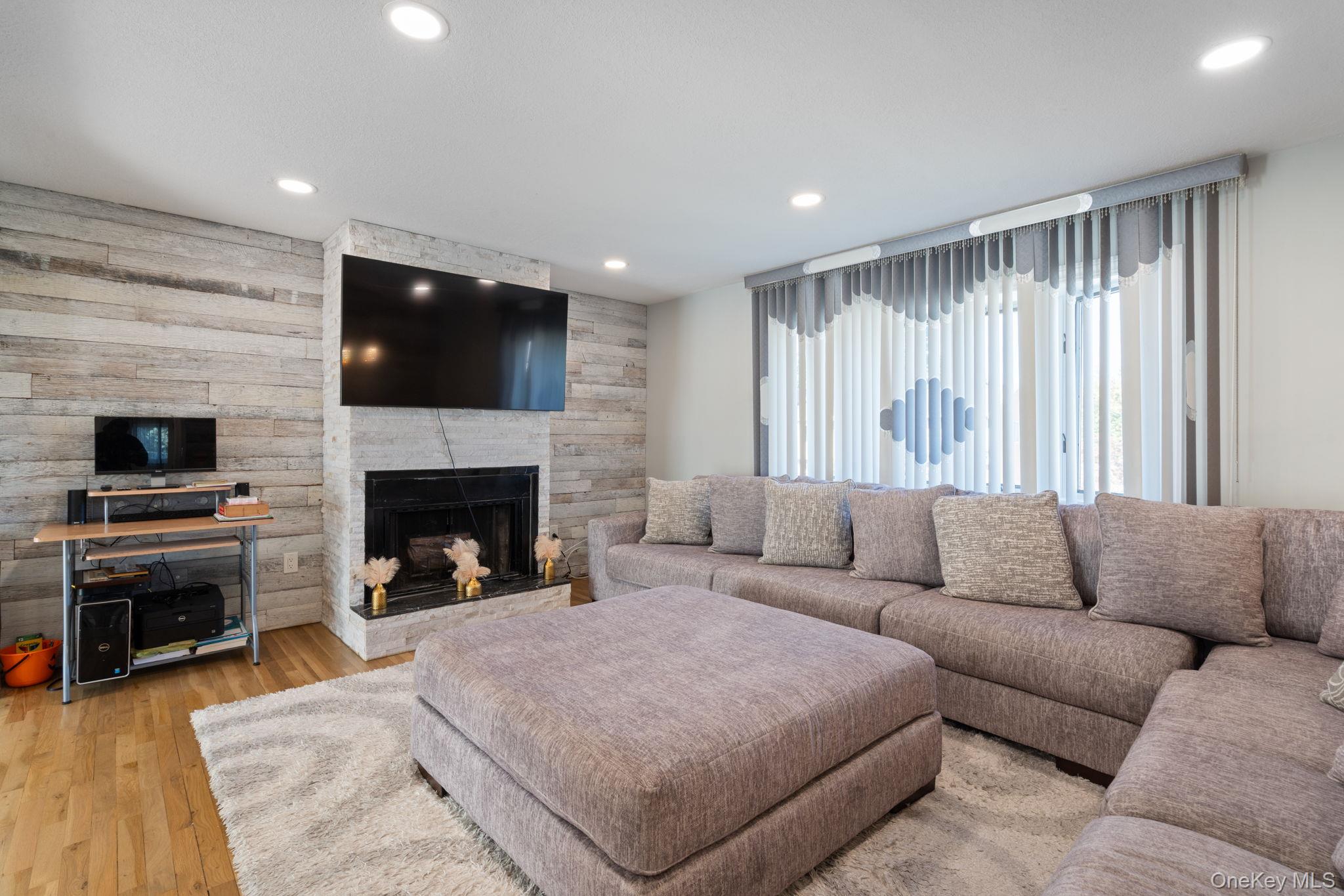 1040 Donna Court, Baldwin, NY 11510