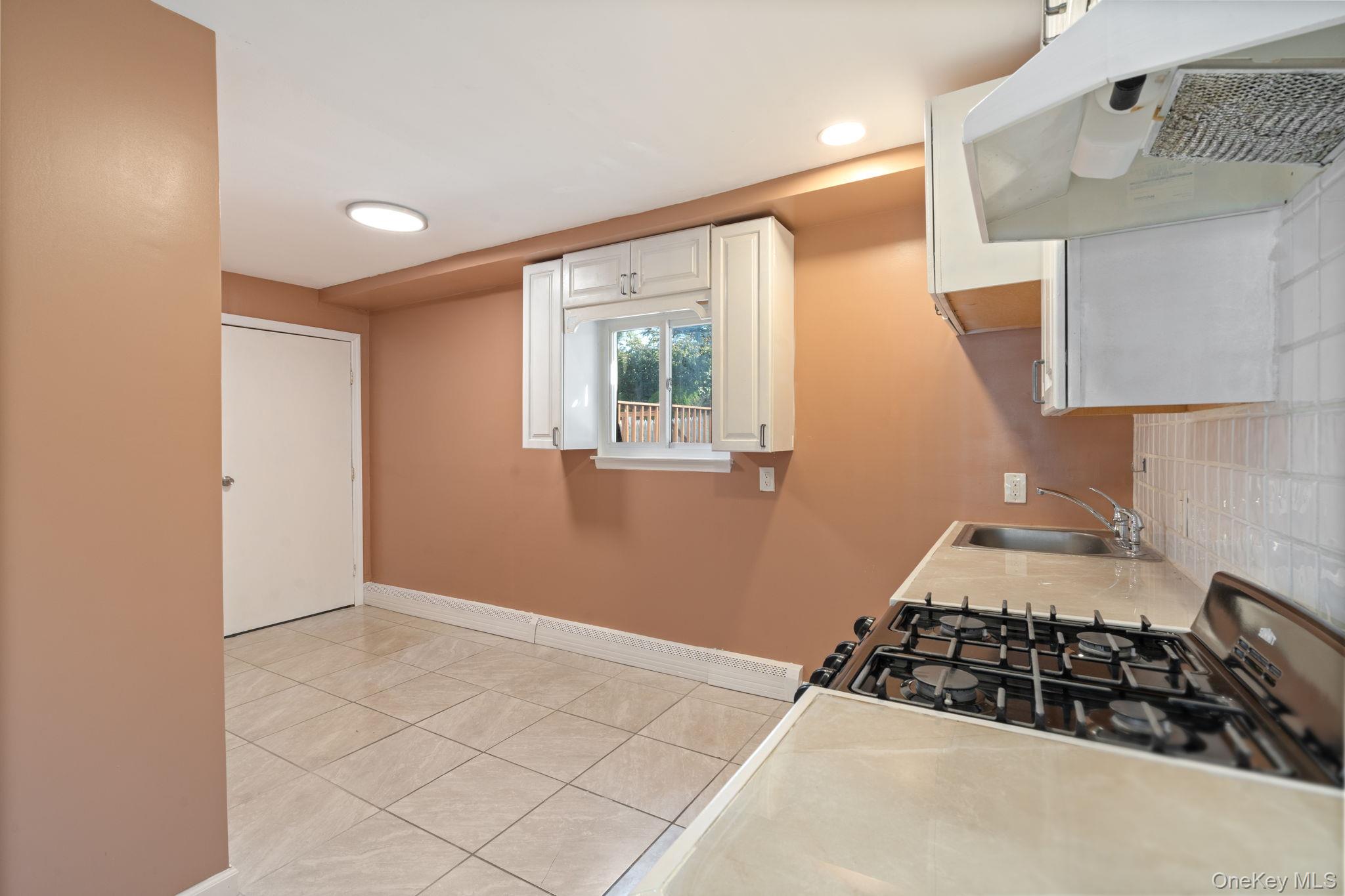 1040 Donna Court, Baldwin, NY 11510