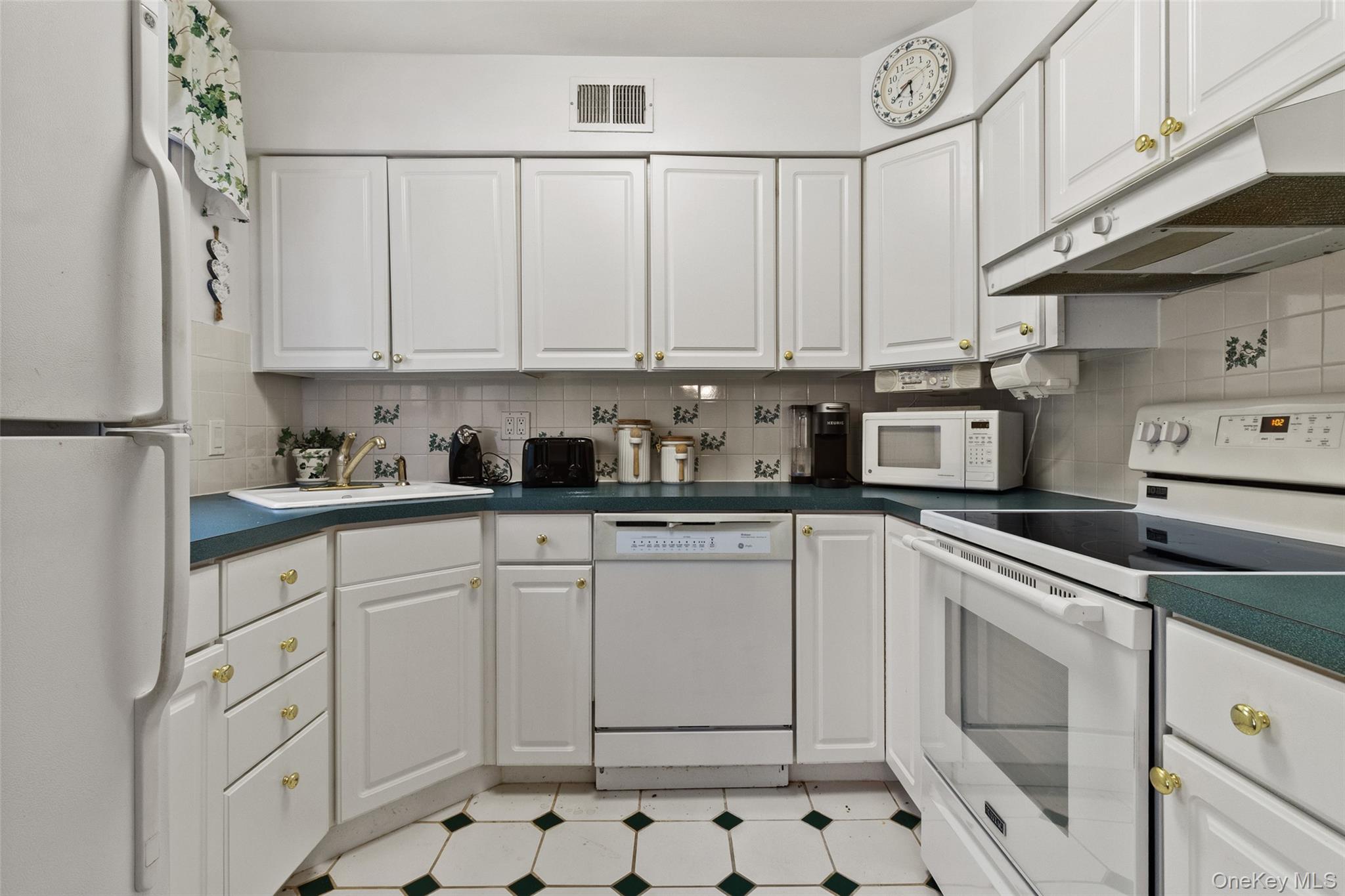 43 Jefferson Oval # B, Yorktown Heights, NY 10598