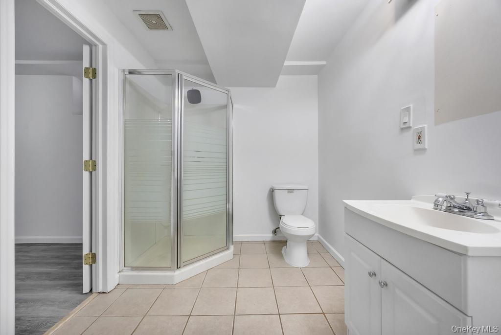 46 -4 Oak Street # A, Centereach, NY 11720