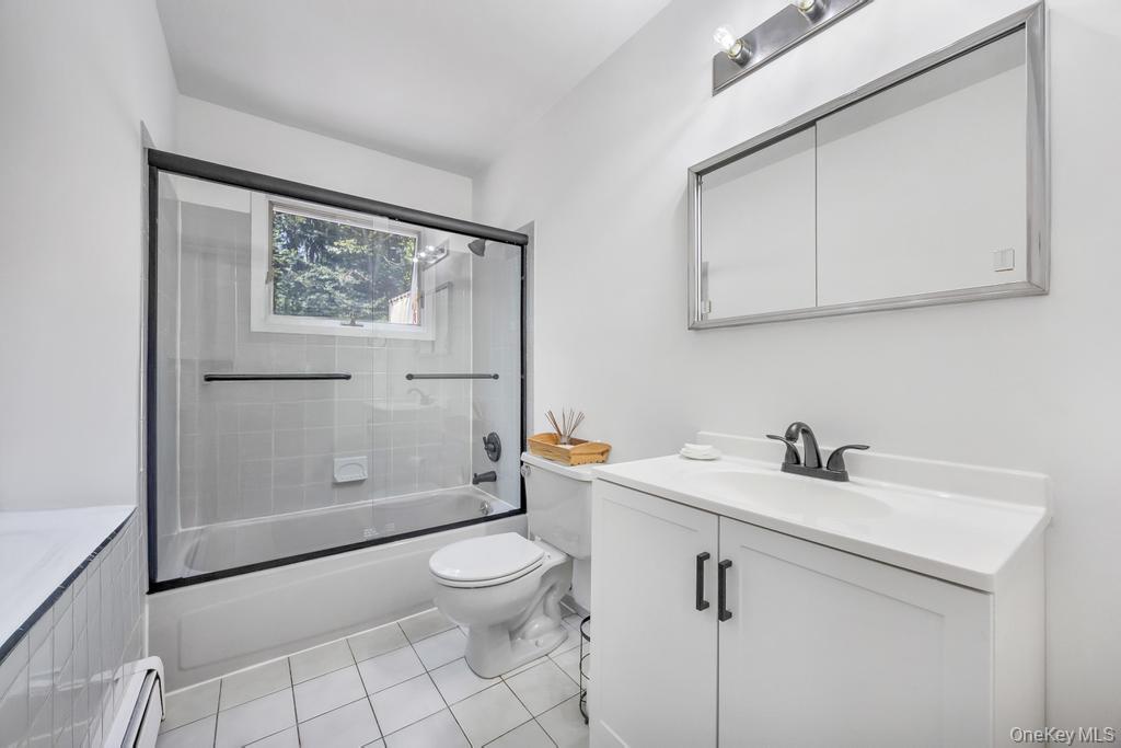 46 -4 Oak Street # A, Centereach, NY 11720