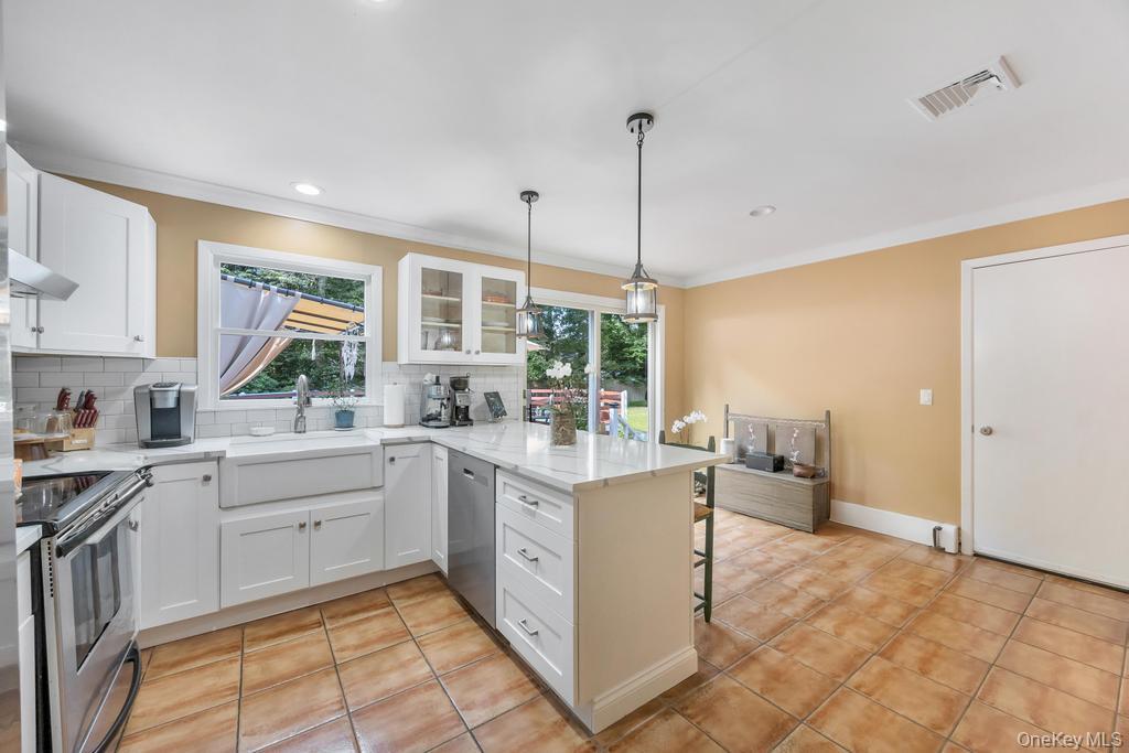 46 -4 Oak Street # A, Centereach, NY 11720