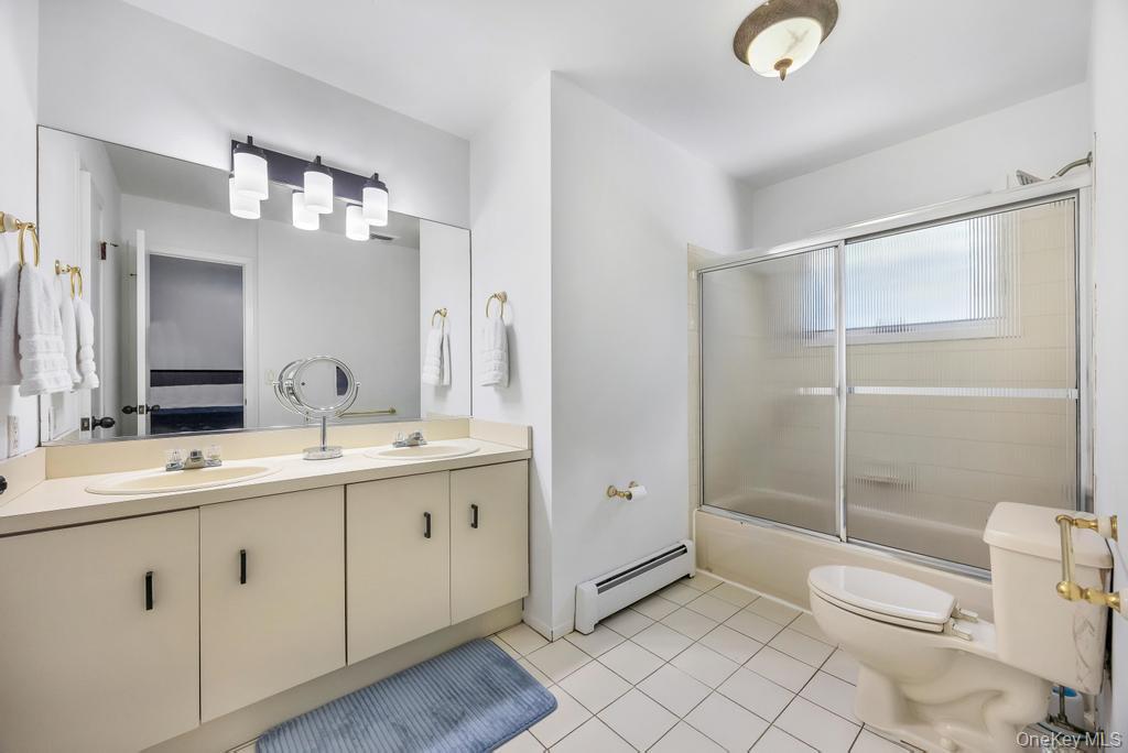 46 -4 Oak Street # A, Centereach, NY 11720