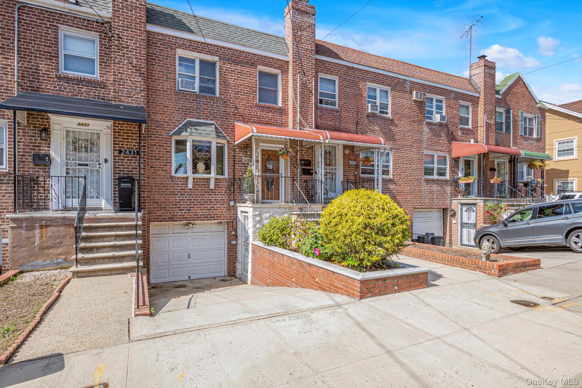 2433 Young Avenue, Bronx, NY 10469