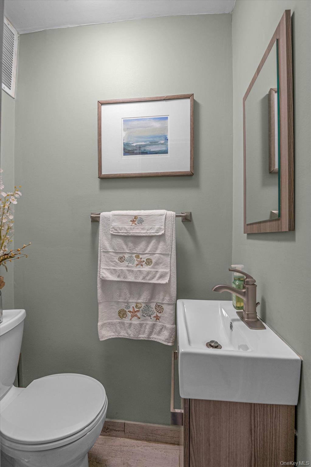 2433 Young Avenue, Bronx, NY 10469