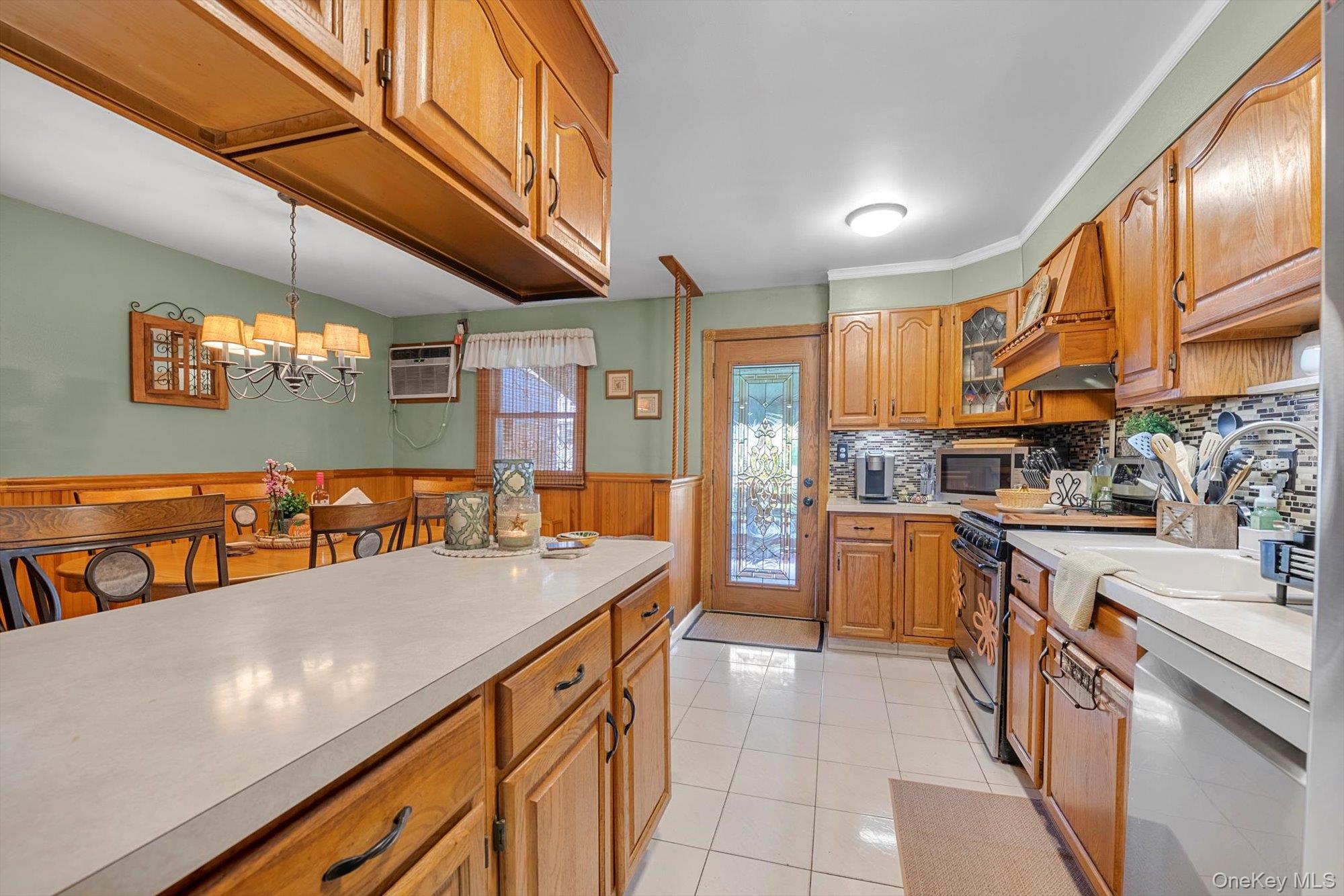 2433 Young Avenue, Bronx, NY 10469