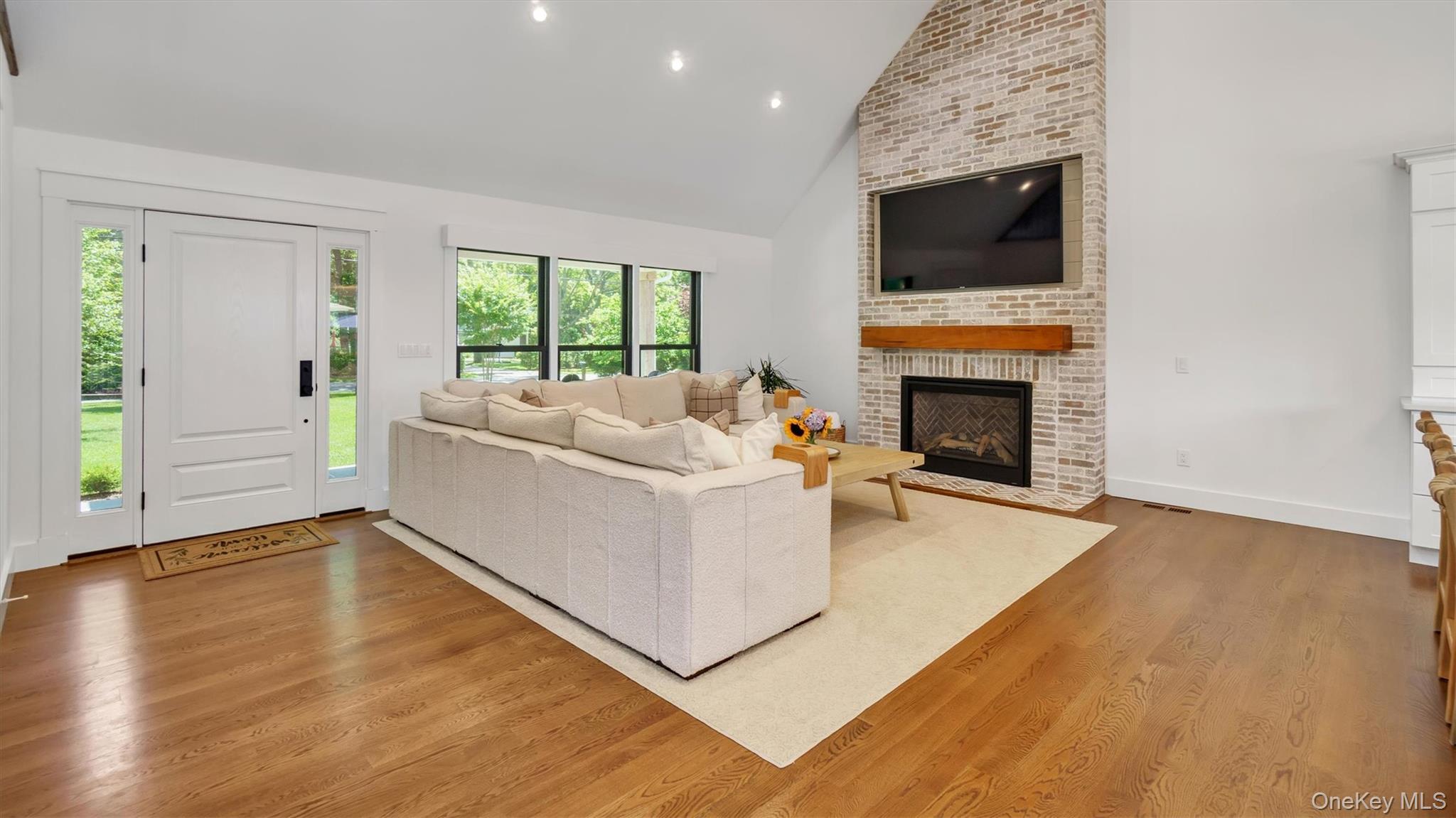 99 Beach Road, Westhampton Beach, NY 11978