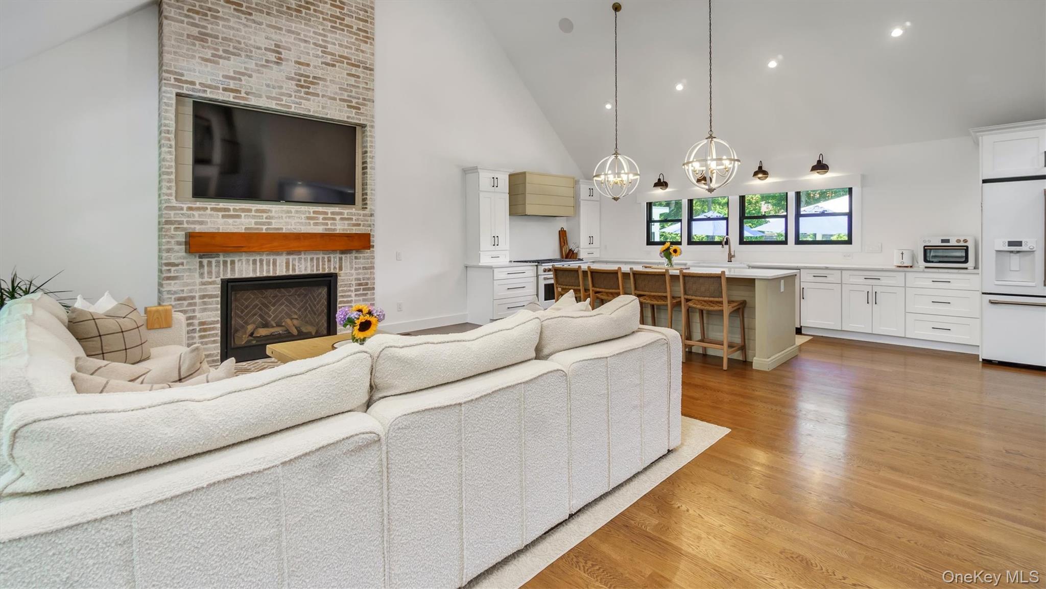 99 Beach Road, Westhampton Beach, NY 11978