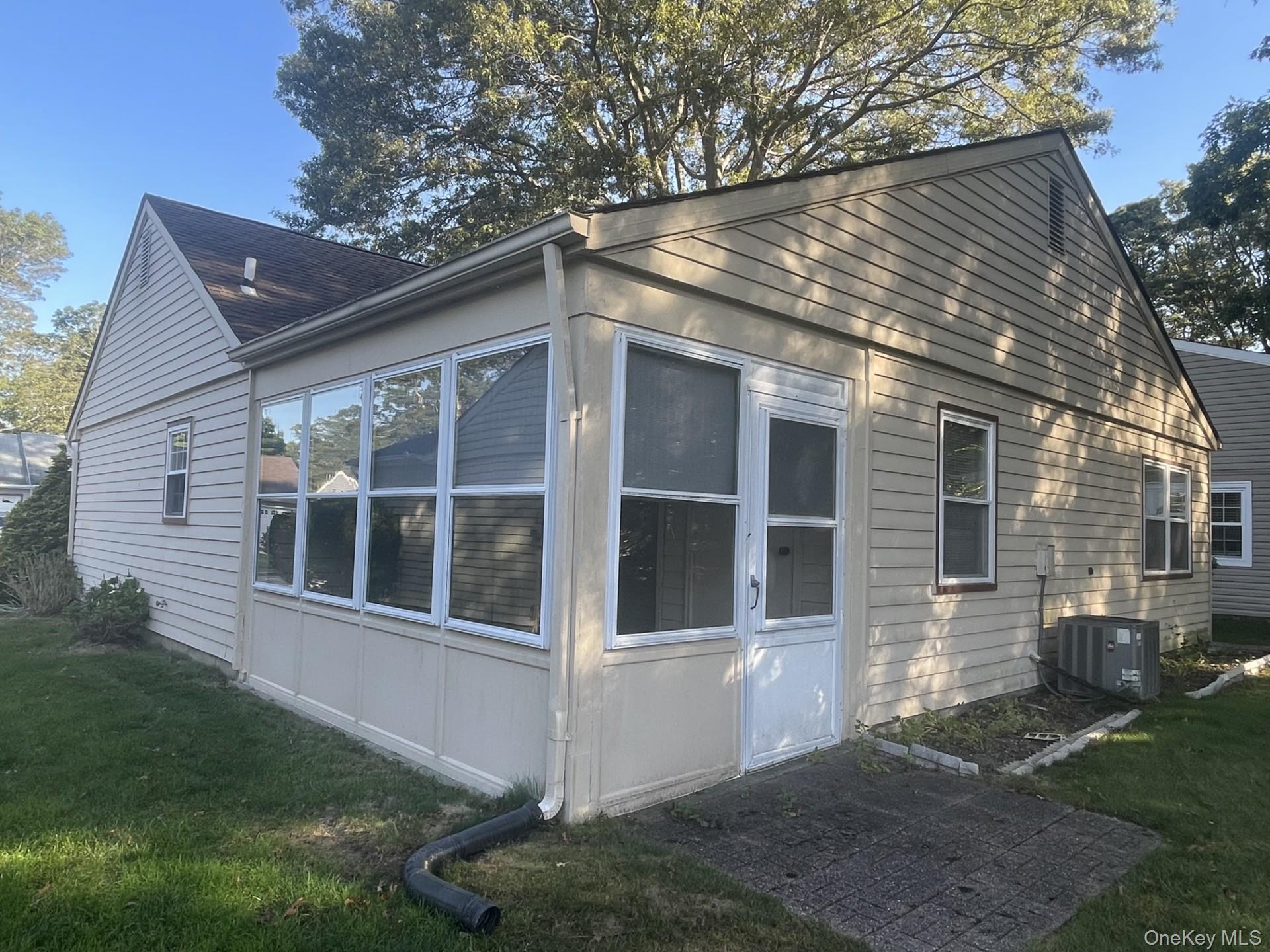 323 Brownfield Drive, Ridge, NY 11961