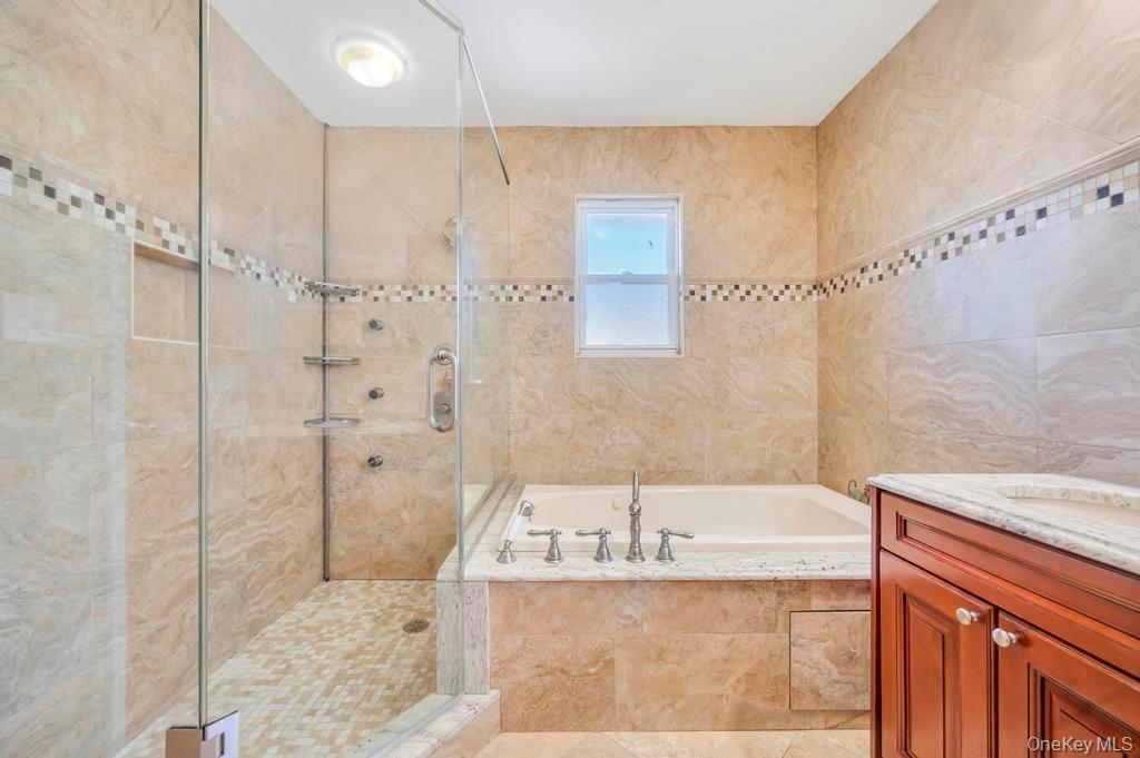 43 Prince Street, New Hyde Park, NY 11040