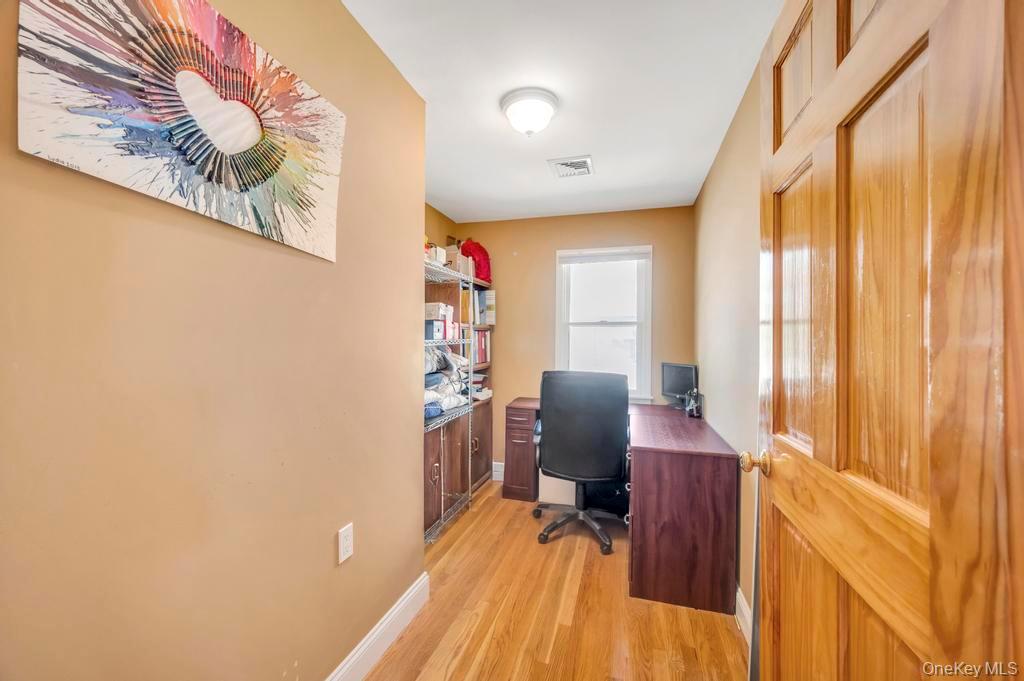 43 Prince Street, New Hyde Park, NY 11040