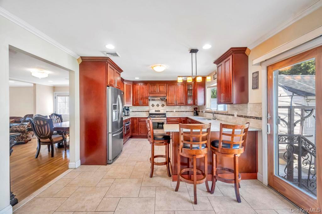 43 Prince Street, New Hyde Park, NY 11040