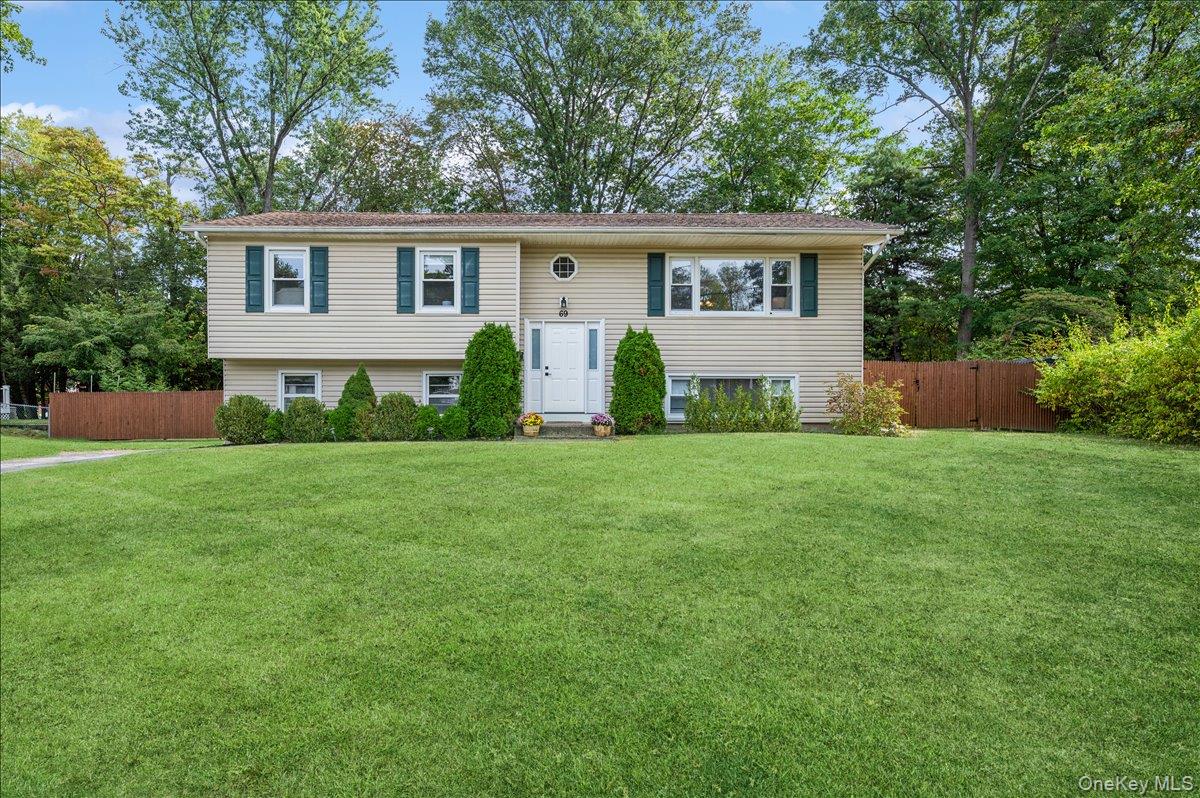 69 Carolina Drive, New City, NY 10956