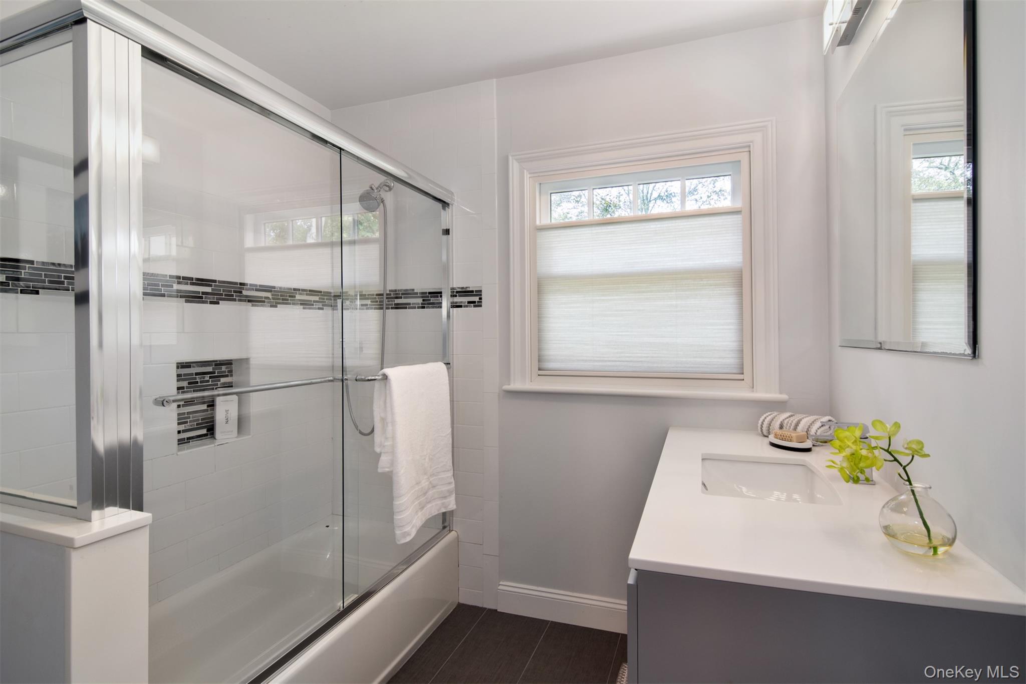 27 Hawthorne Way, Hartsdale, NY 10530