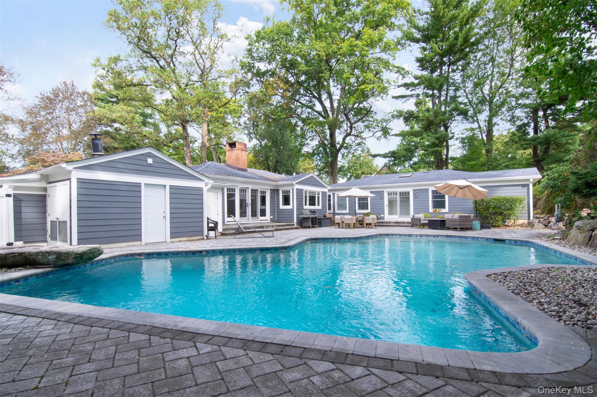 27 Hawthorne Way, Hartsdale, NY 10530