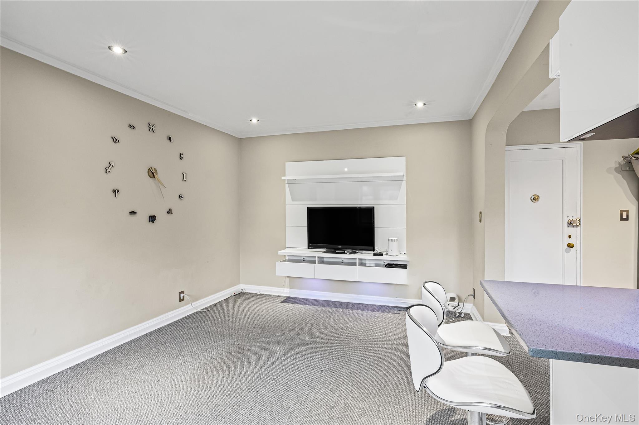 255 Central Avenue # 209 C, Lawrence, NY 11559