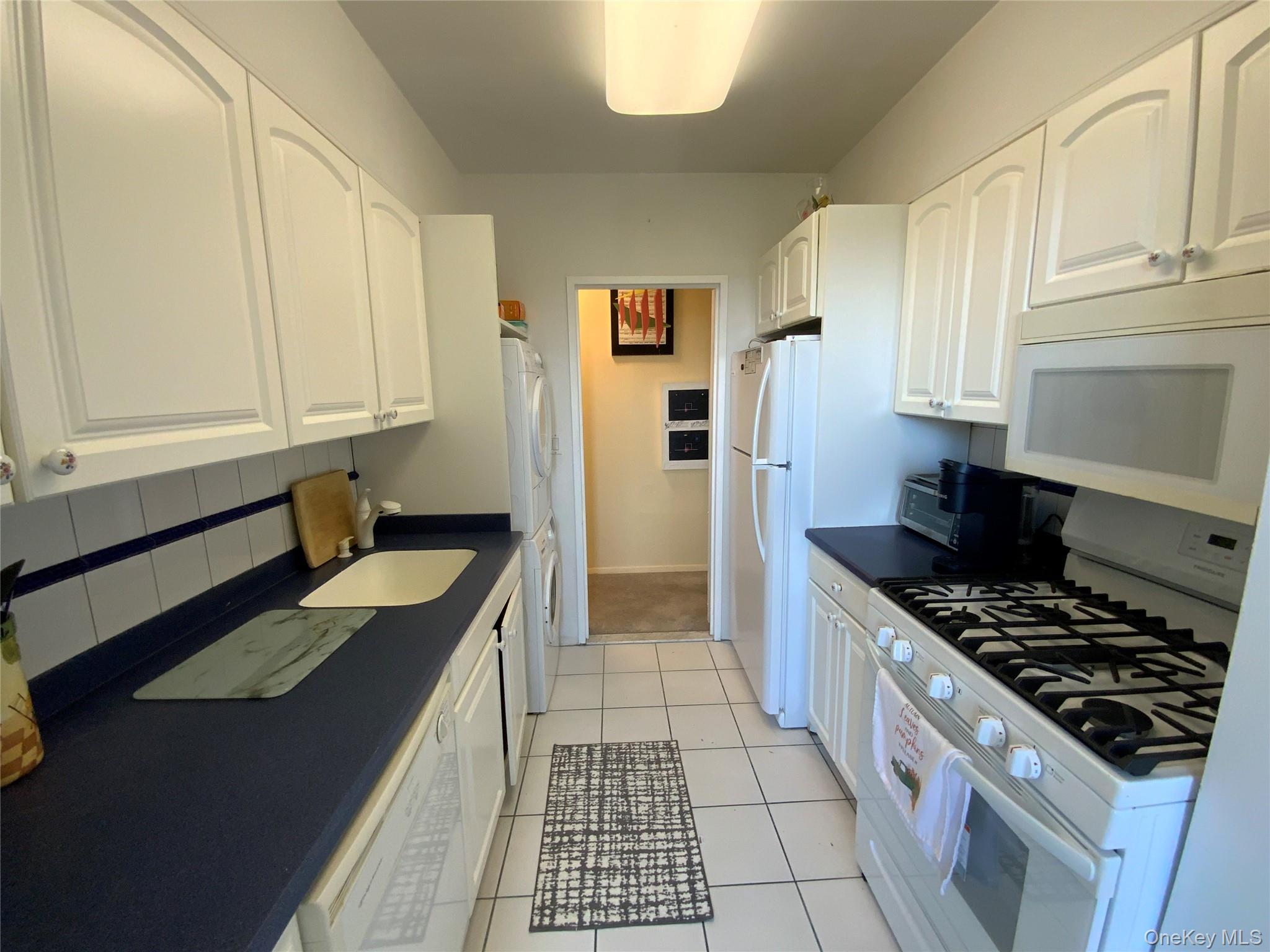 26910 Grand Central Parkway # 9R, Floral Park, NY 11005