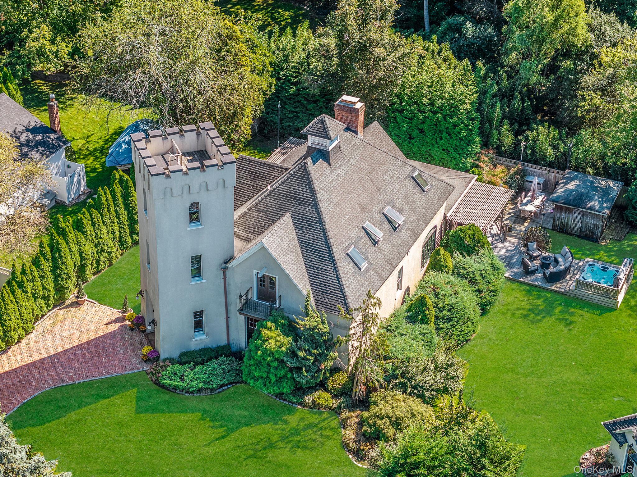 50 O'Connell Court, Great River, NY 11739