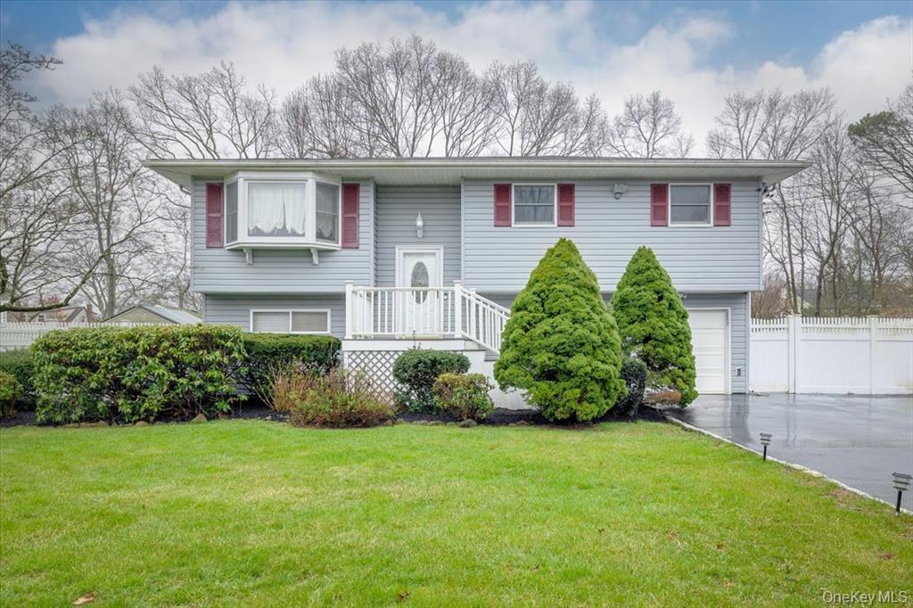 18 Brandywine Drive, Mastic, NY 11950