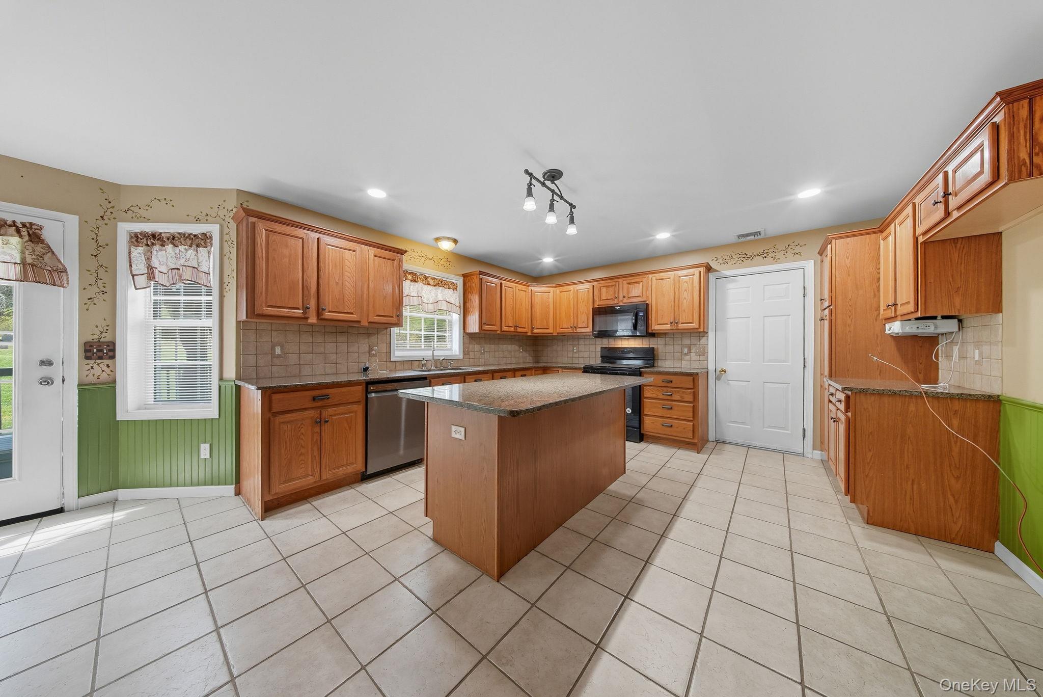 52 Hill Road, Middletown, NY 10941