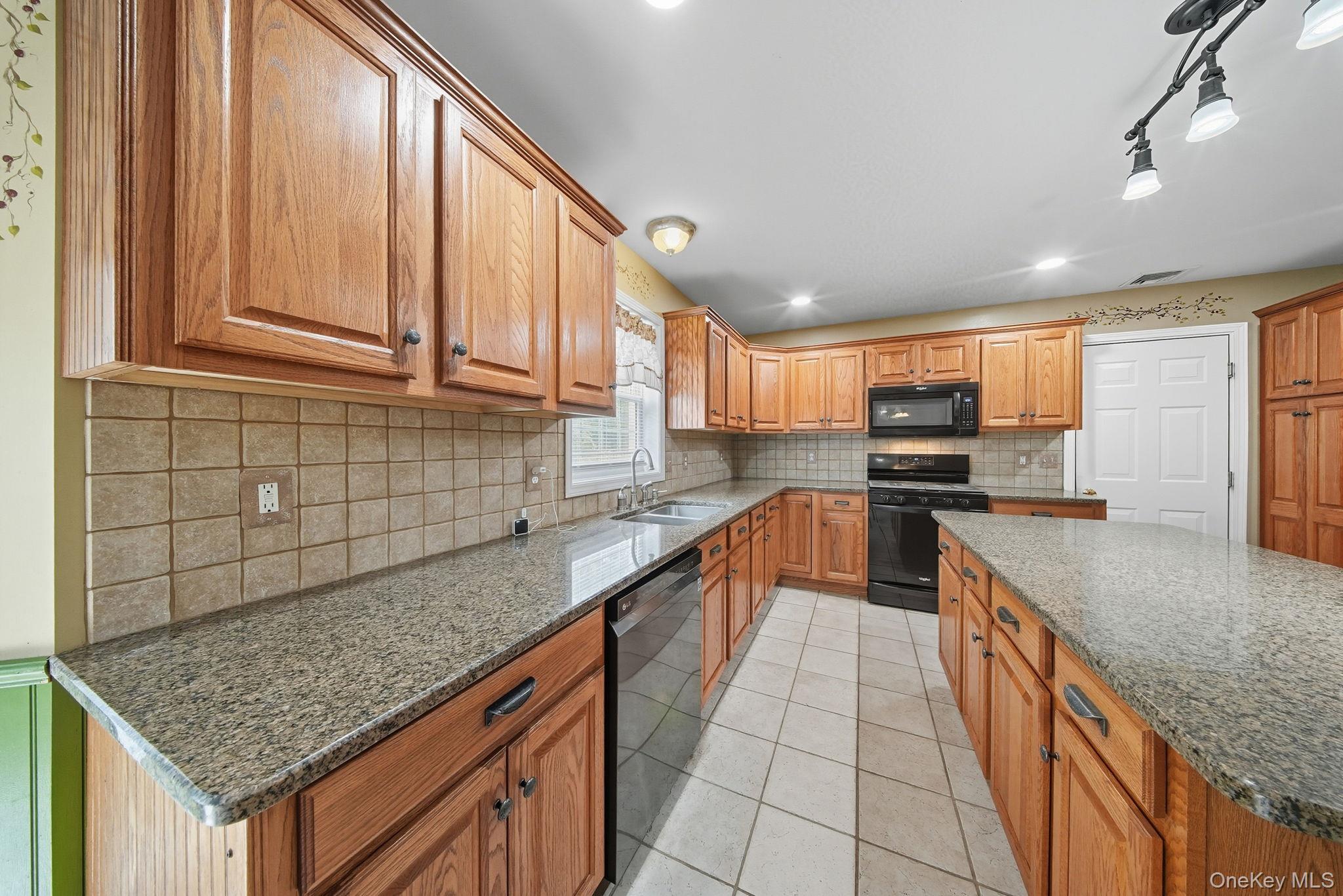 52 Hill Road, Middletown, NY 10941