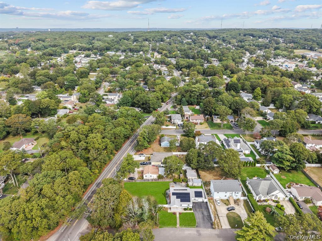 111 Cedar Oaks Avenue, Farmingville, NY 11738