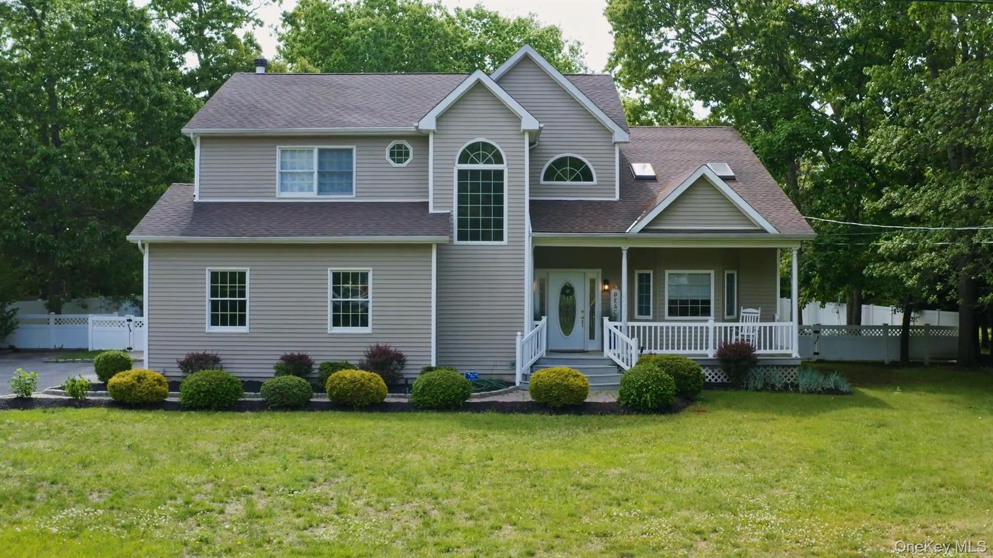 5 Mill Race Road, Hampton Bays, NY 11946