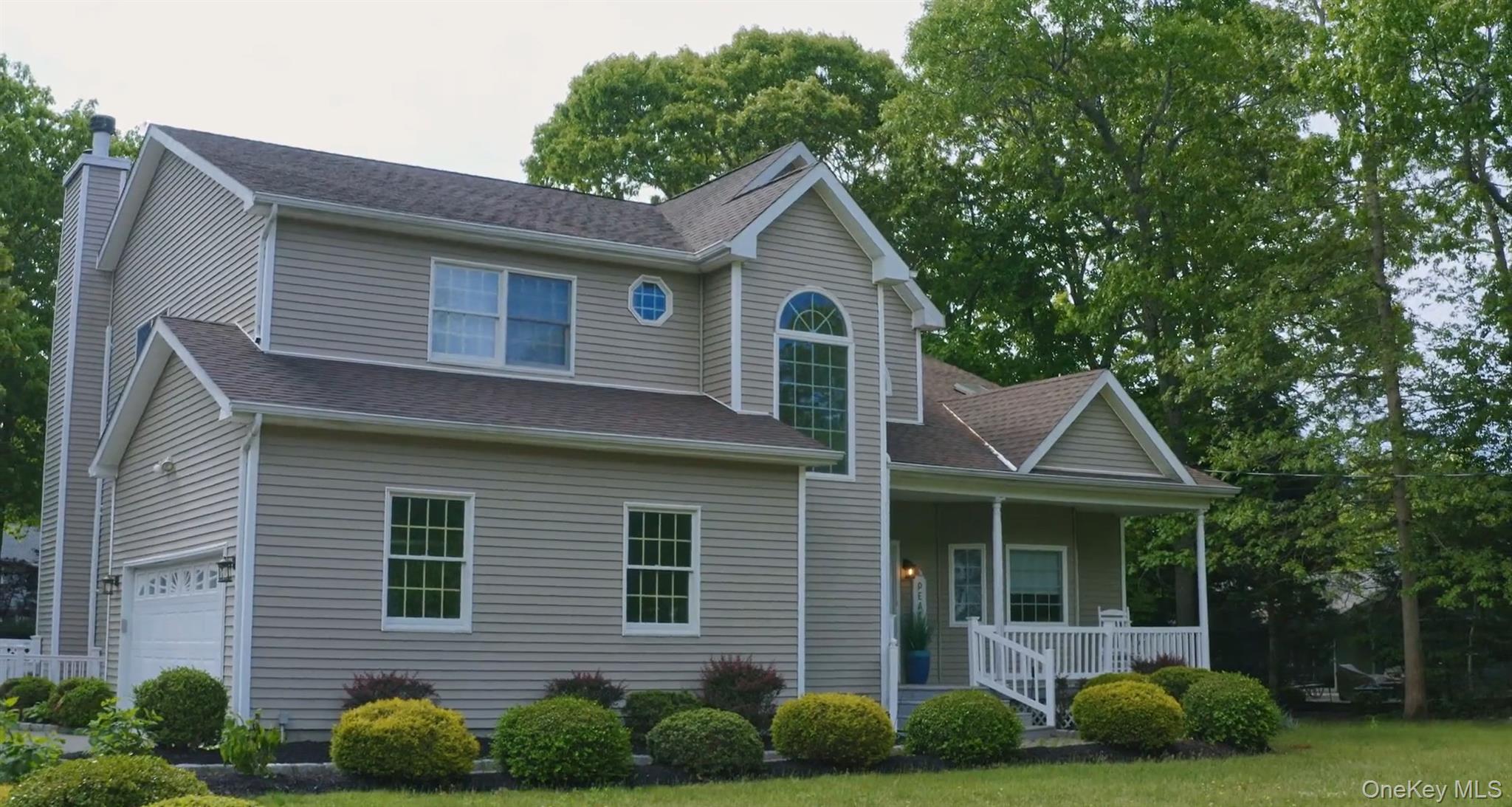 5 Mill Race Road, Hampton Bays, NY 11946