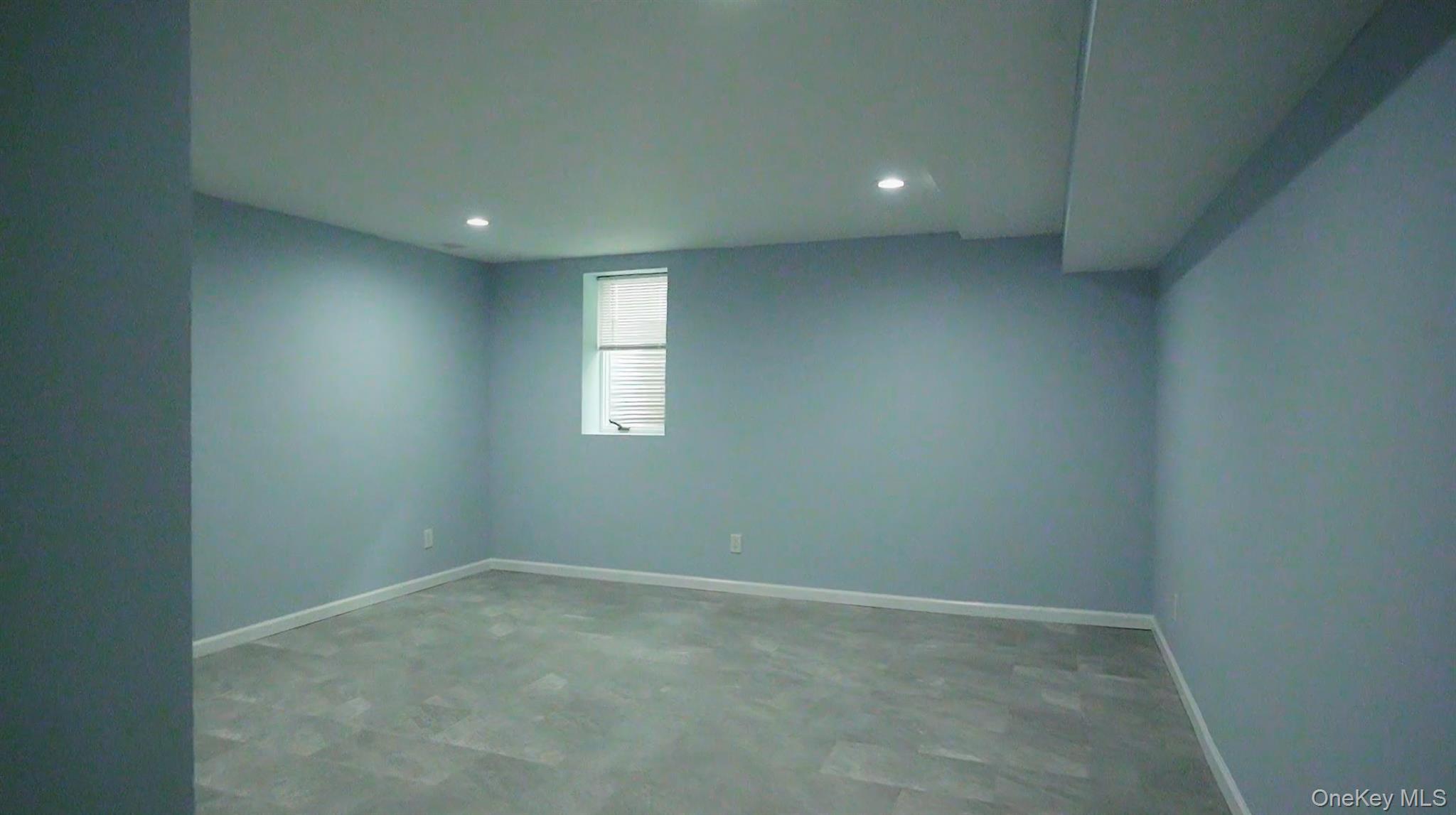 5 Mill Race Road, Hampton Bays, NY 11946