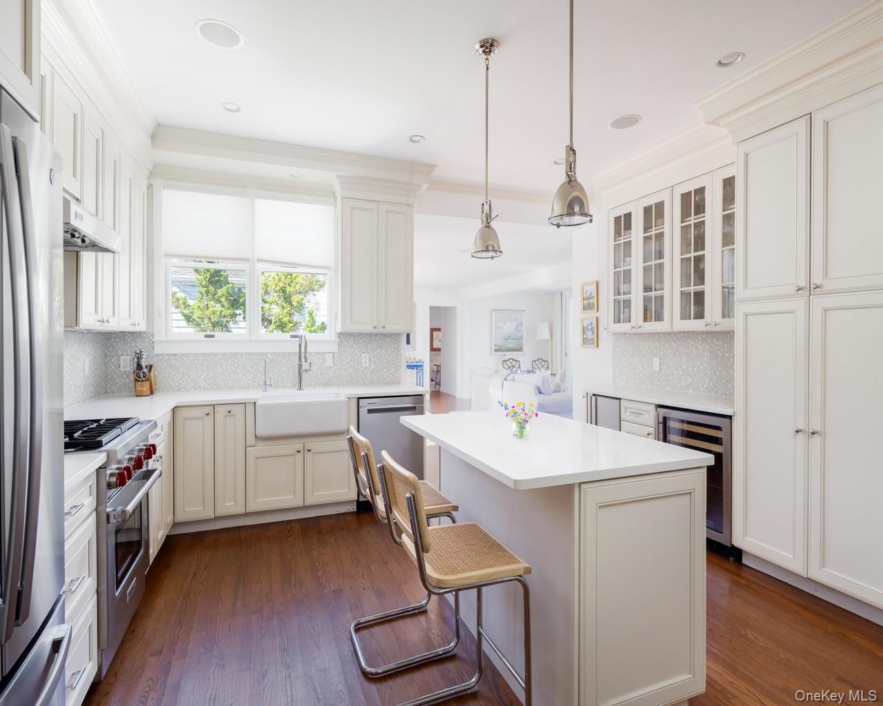 39 Dune Road, Quogue, NY 11959