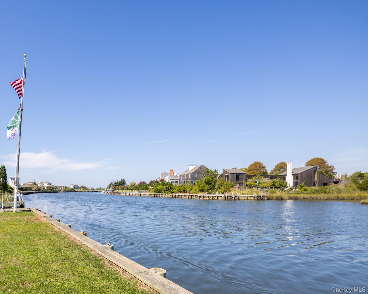 39 Dune Road, Quogue, NY 11959