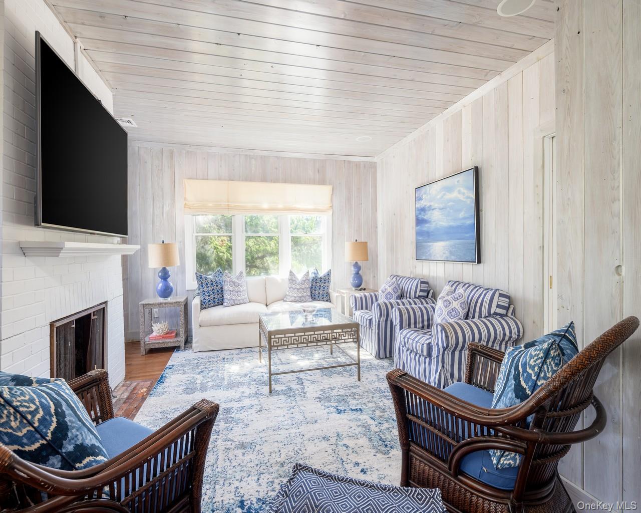 39 Dune Road, Quogue, NY 11959