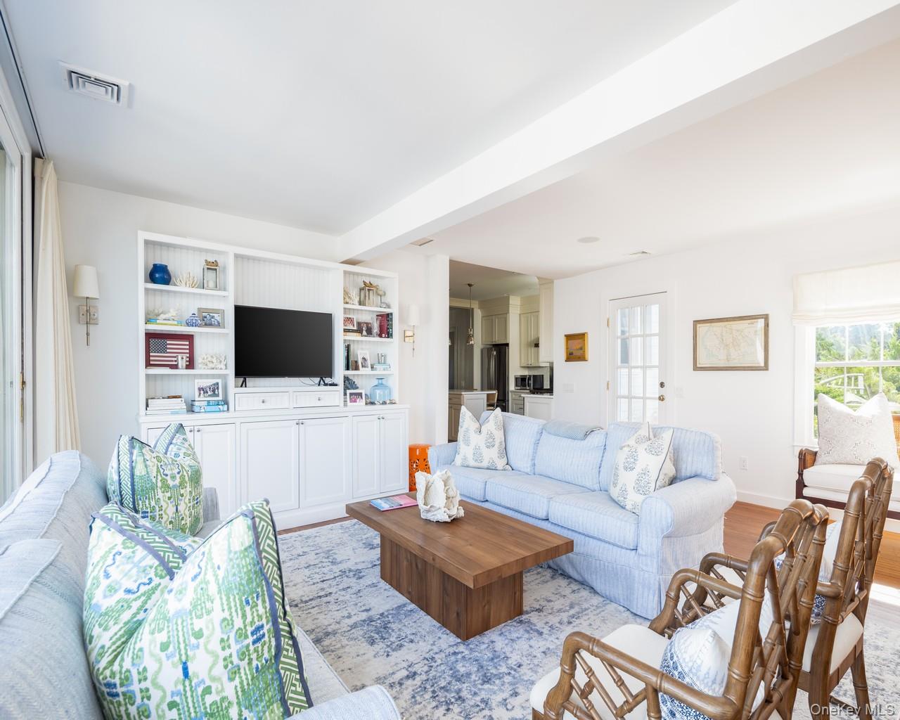 39 Dune Road, Quogue, NY 11959