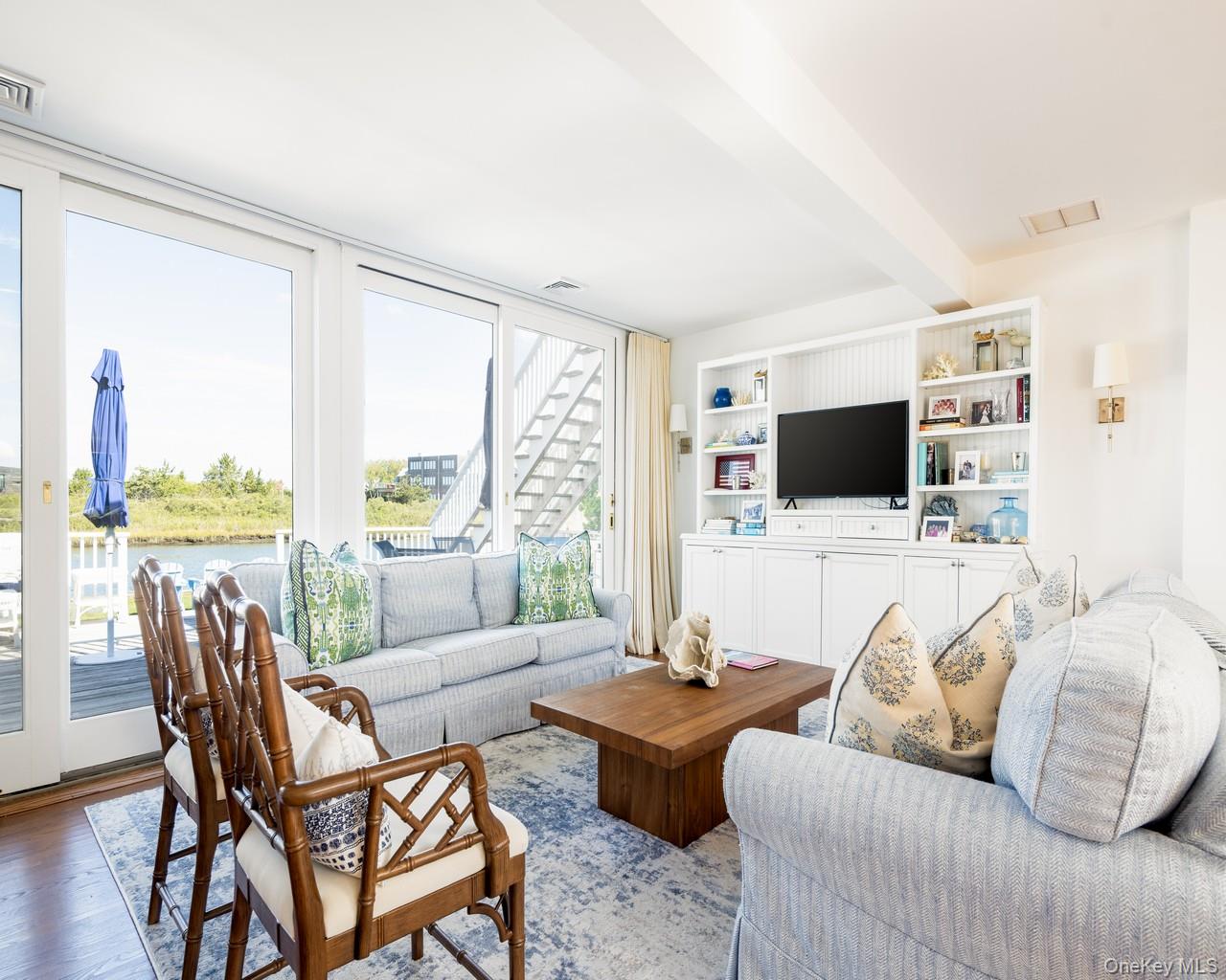 39 Dune Road, Quogue, NY 11959