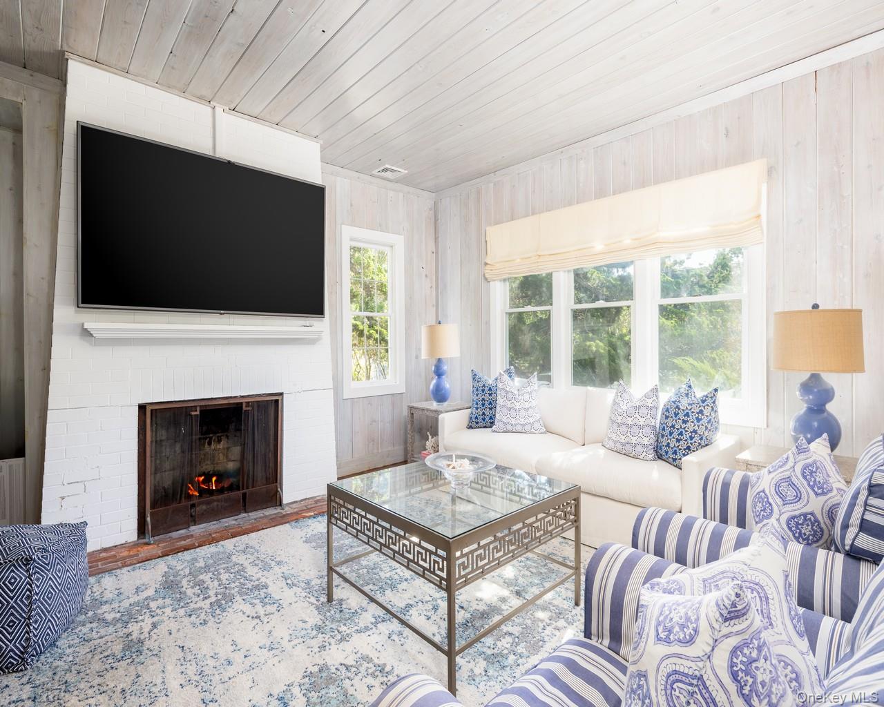 39 Dune Road, Quogue, NY 11959